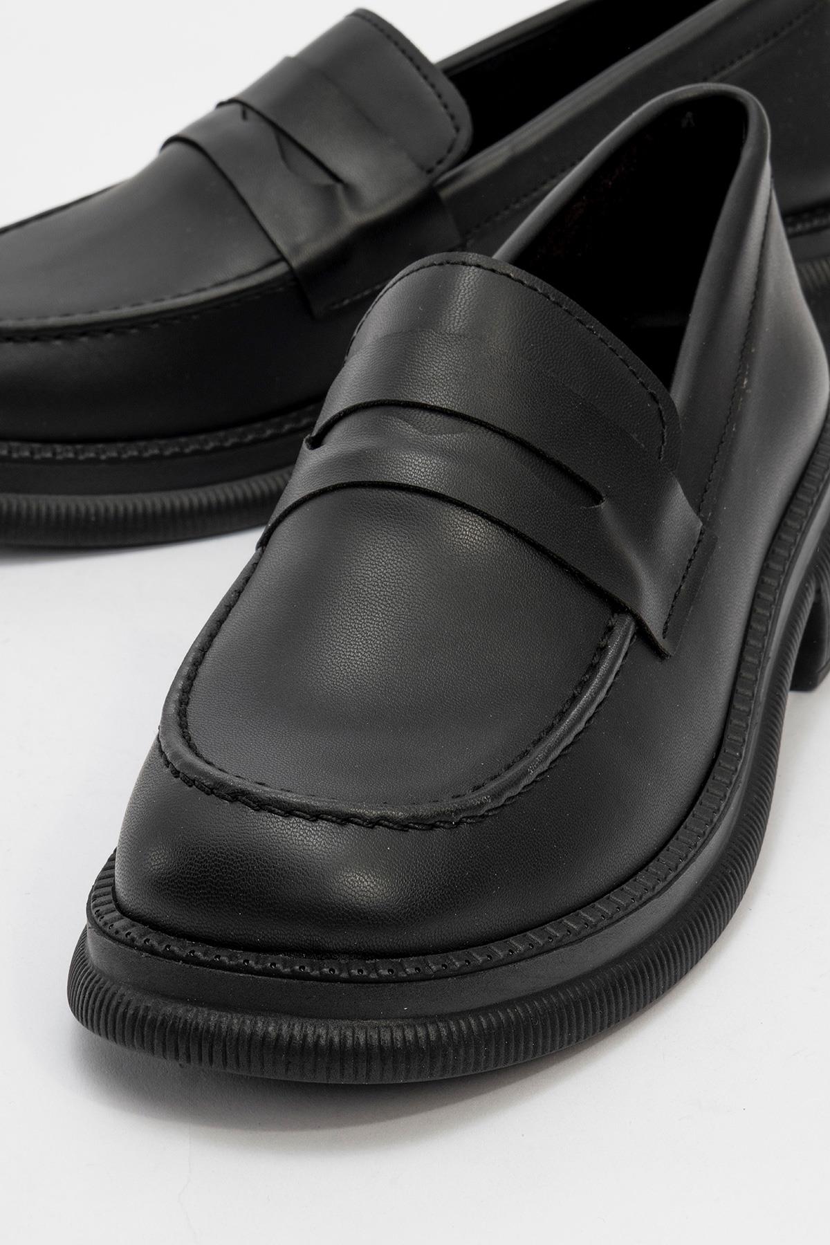 Kaydırmaz Kadın Günlük Ayakkabı SİYAH CİLT - Görsel 4