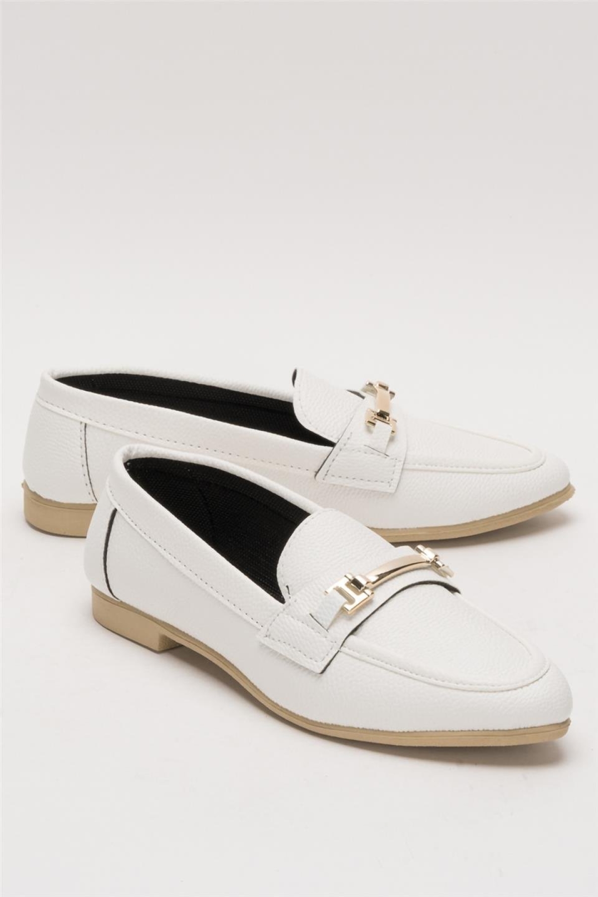 Kadın Babet Toka Detaylı Şık Rahat Günlük Ayakkabı BEYAZ - Görsel 3