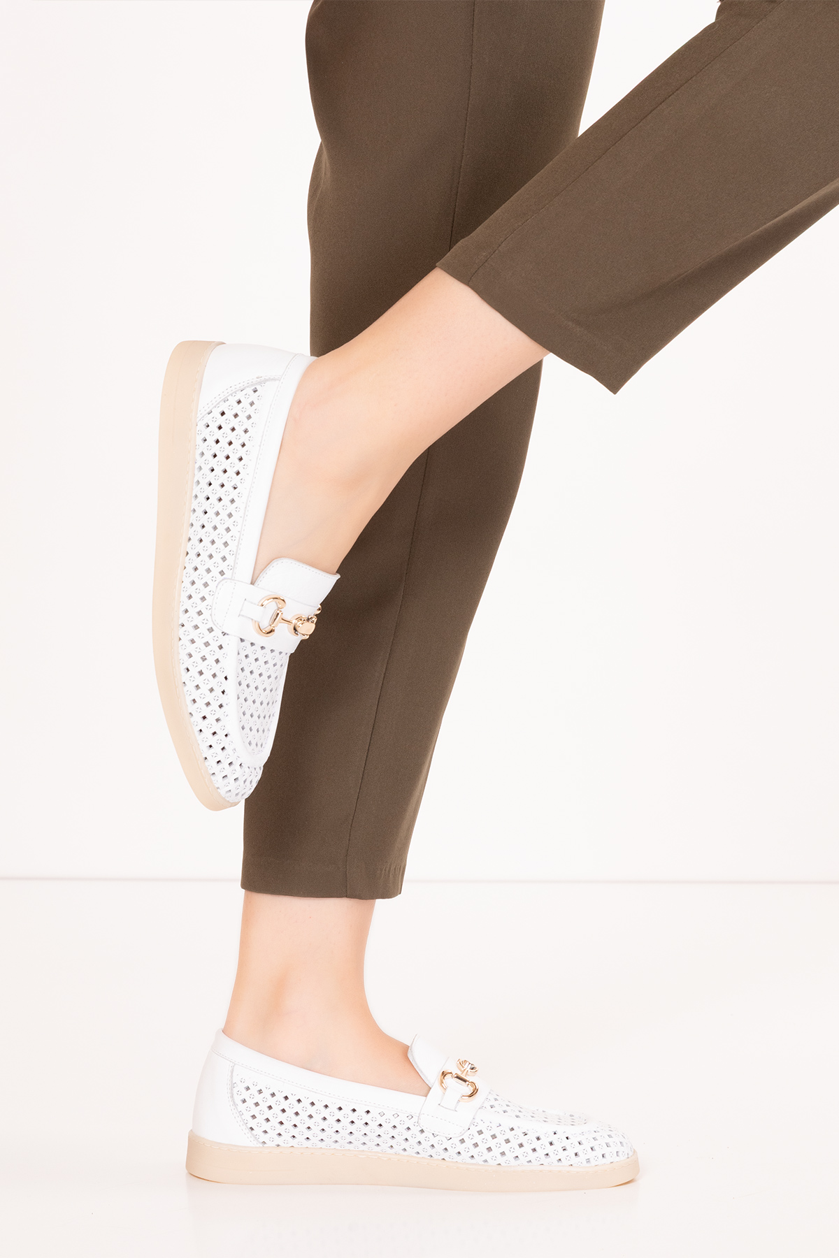 Gondol Kadın Hakiki Deri Yazlı Lazer Delikli Şık Loafer anl.2999 - Görsel 4