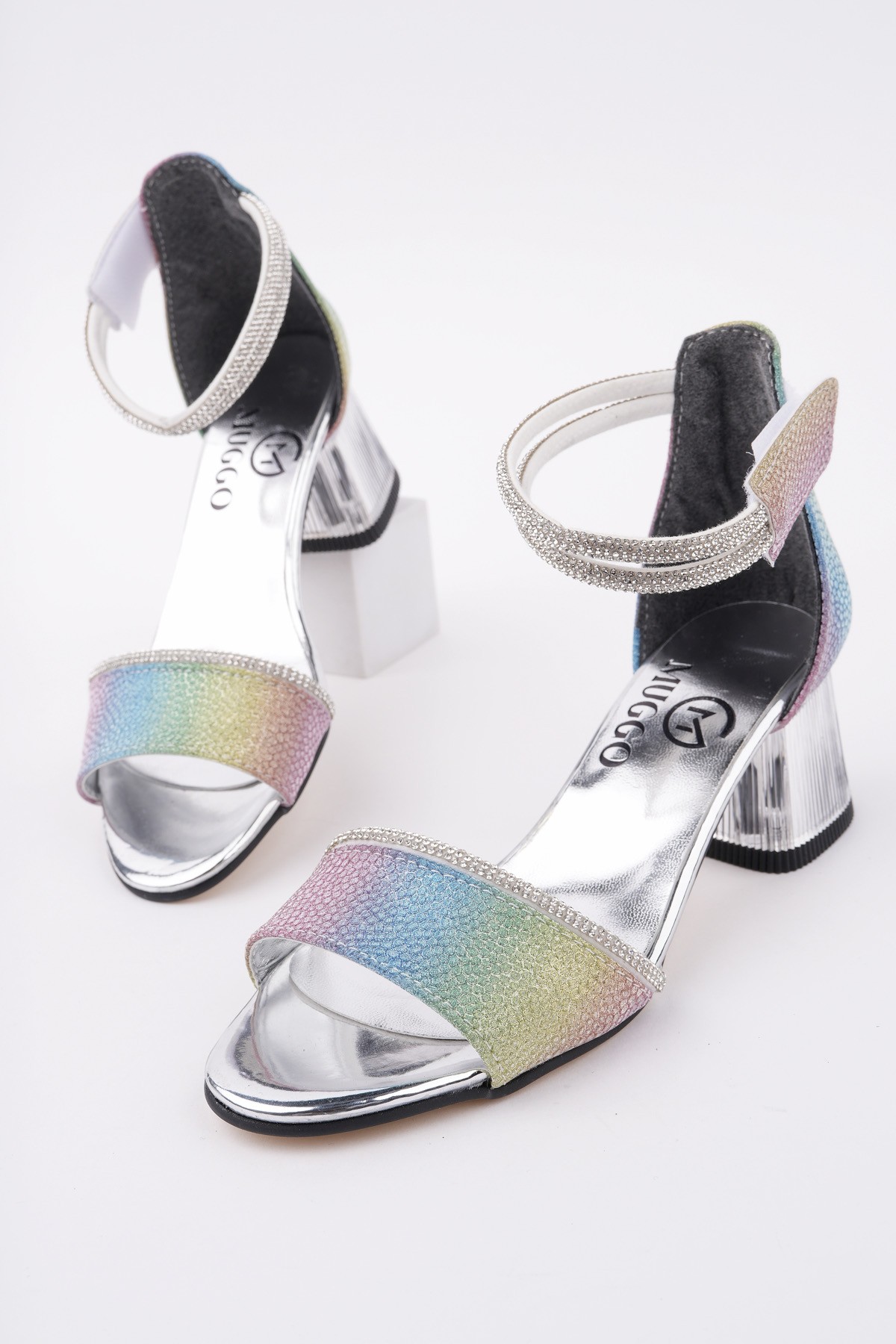 NOŞA Bilekten Bağlamalı Simli Kız Çocuk Kısa Topuklu Ayakkabı - Görsel 5