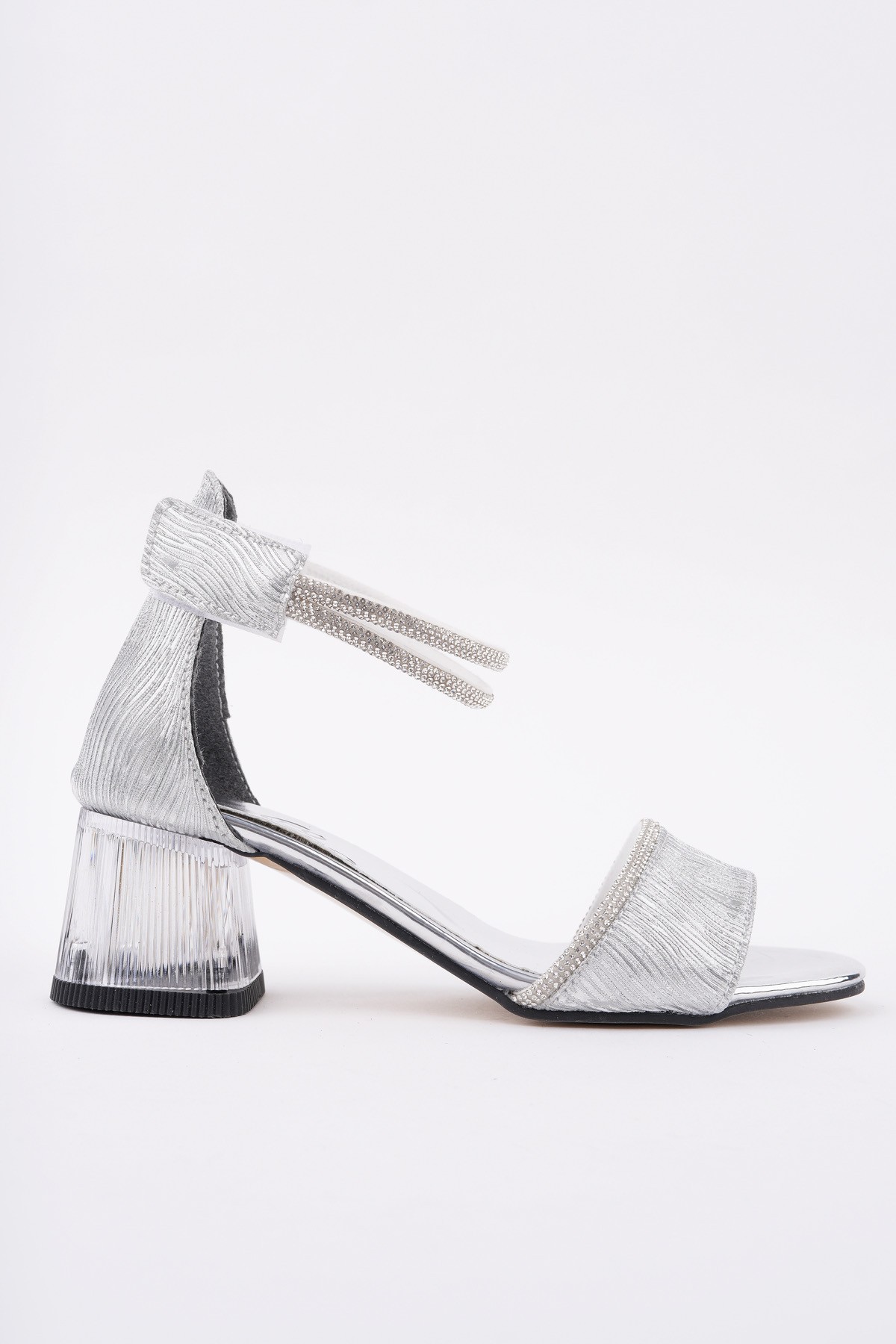 NOŞA Bilekten Bağlamalı Simli Kız Çocuk Kısa Topuklu Ayakkabı - Görsel 5