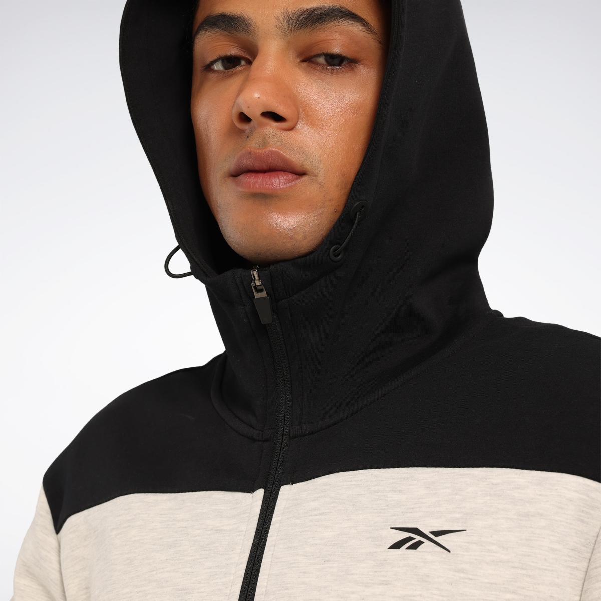 Reebok ESENTE FZ Gri Erkek Eşofman Üstü