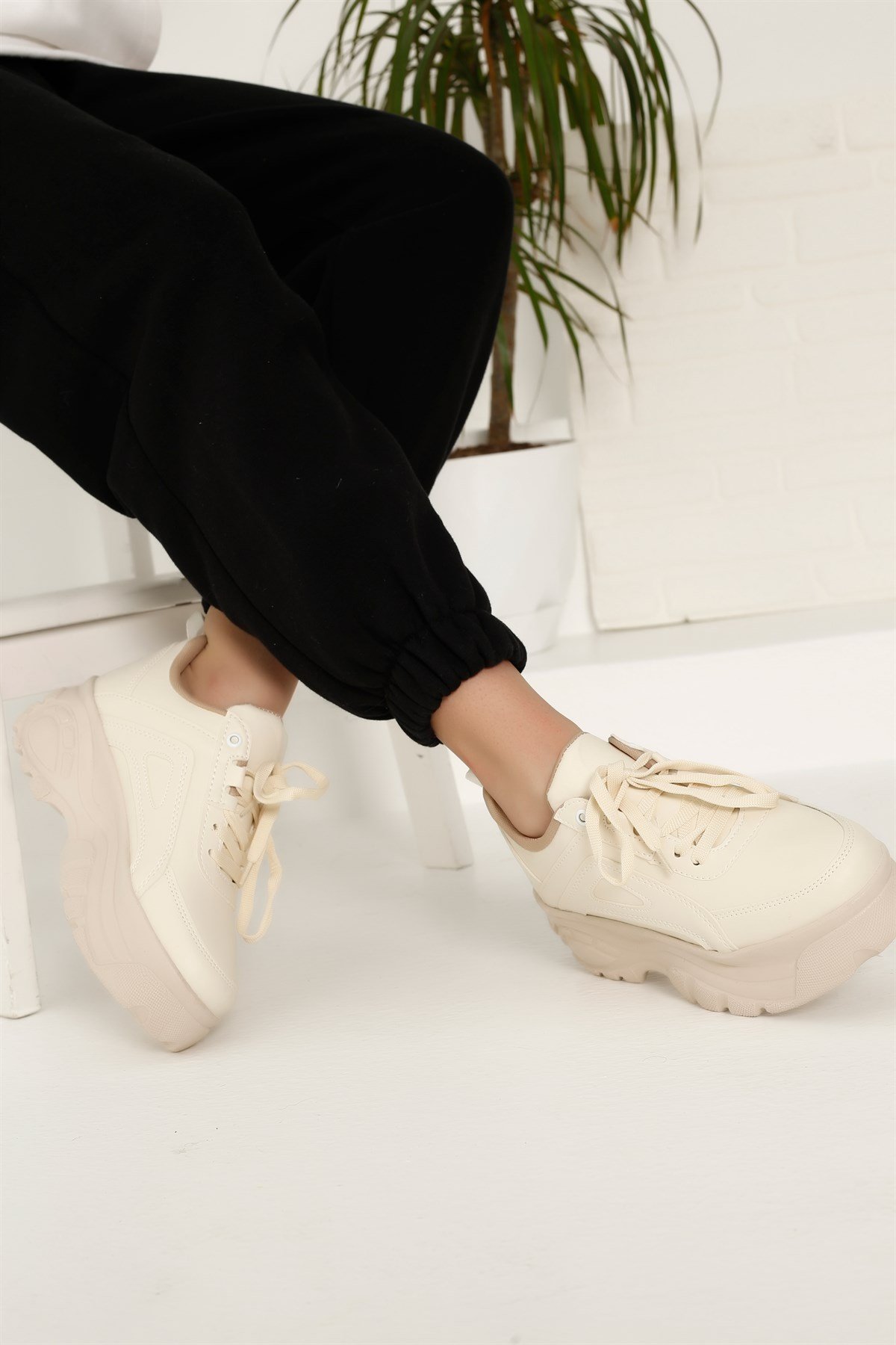 Kadın Bağcıklı Spor Ayakkabı BEJ CİLT BEJ - Görsel 4