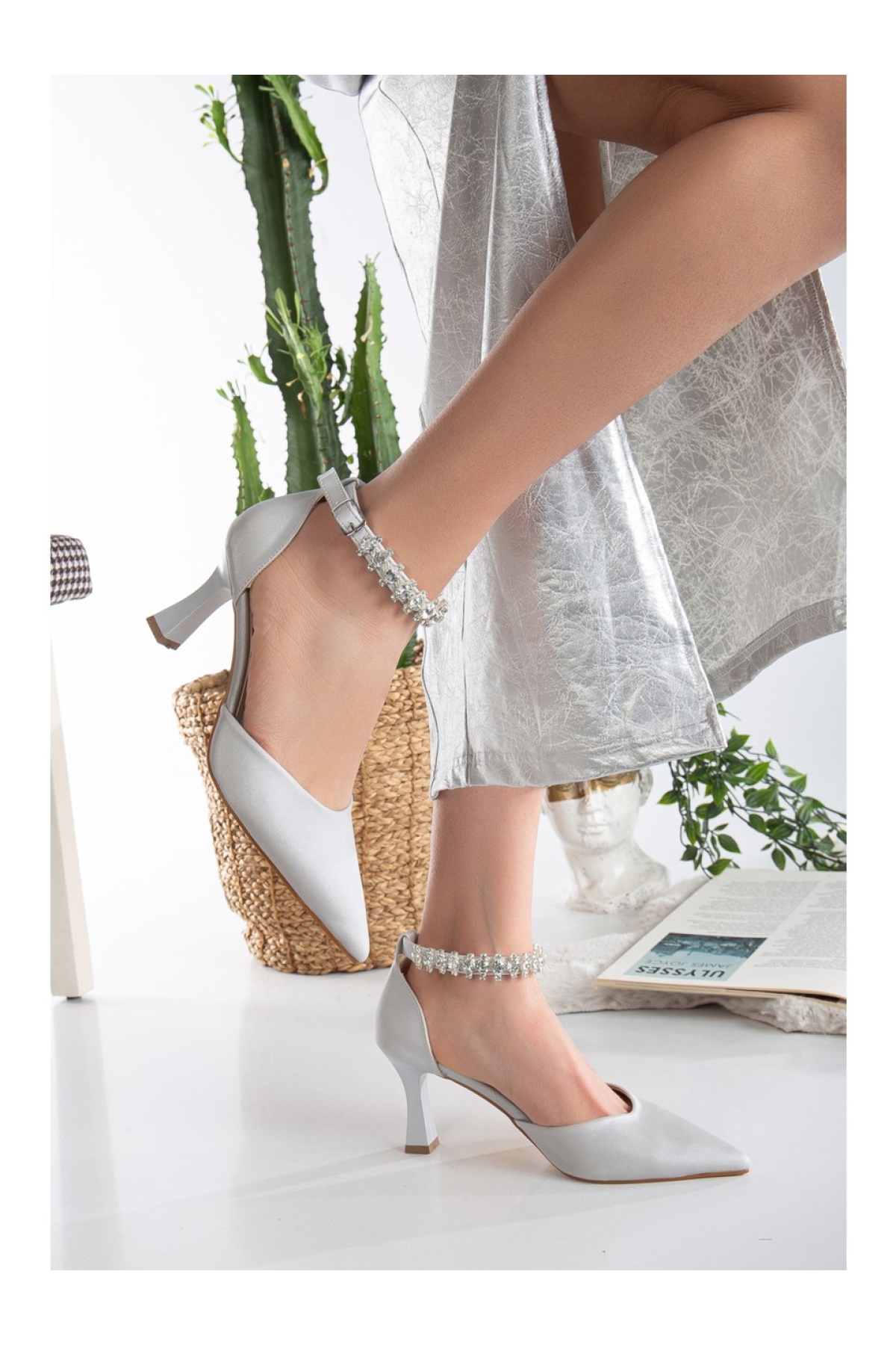 Seribo Bilek Taş Detaylı Arkası Açık Stiletto Kadın Topuklu Ayakkabı - Görsel 5