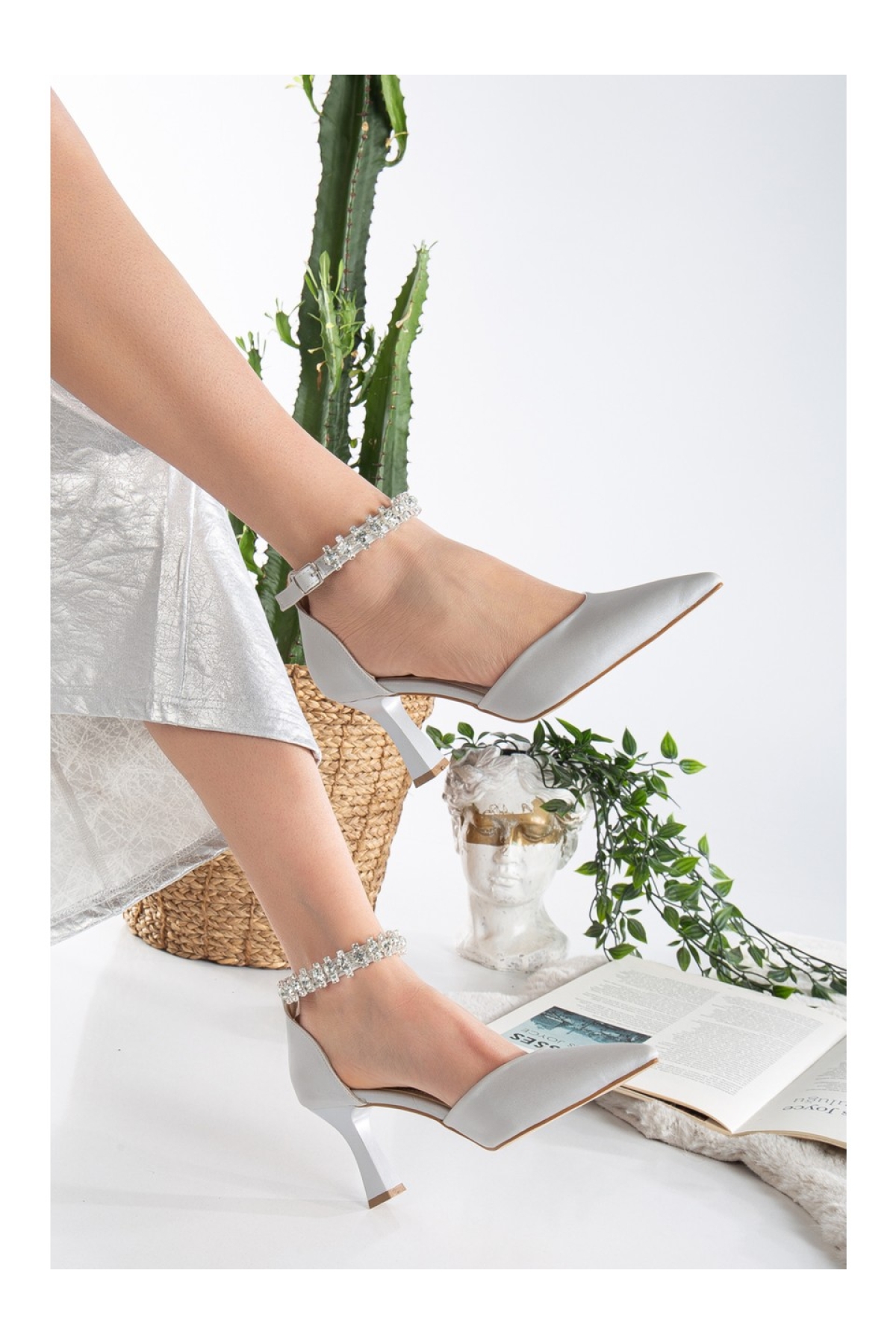 Seribo Bilek Taş Detaylı Arkası Açık Stiletto Kadın Topuklu Ayakkabı - Görsel 6