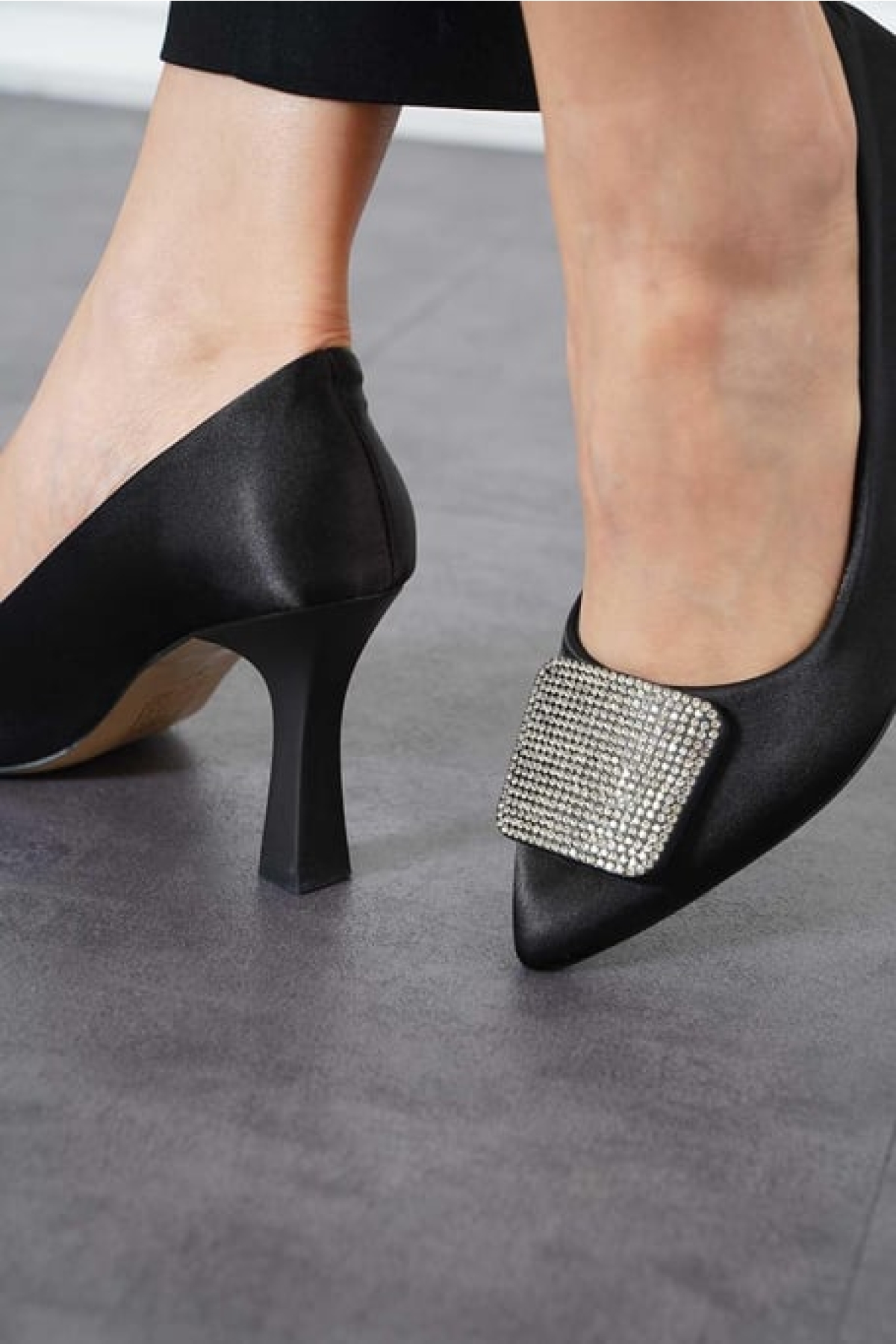 Toka Taş Detaylı Stiletto Kadın Topuklu Ayakkabı - Görsel 4