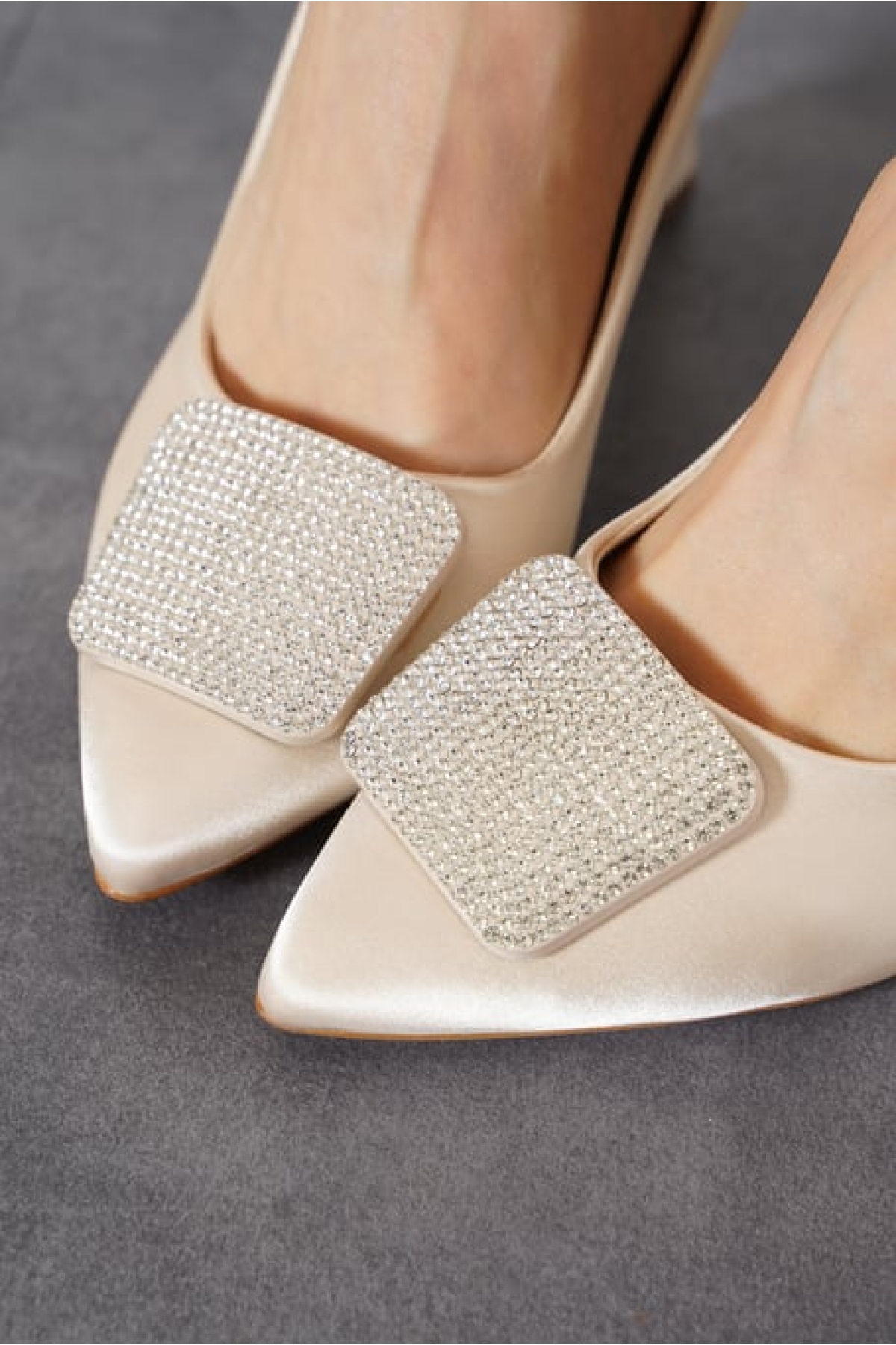 Toka Taş Detaylı Stiletto Kadın Topuklu Ayakkabı - Görsel 4