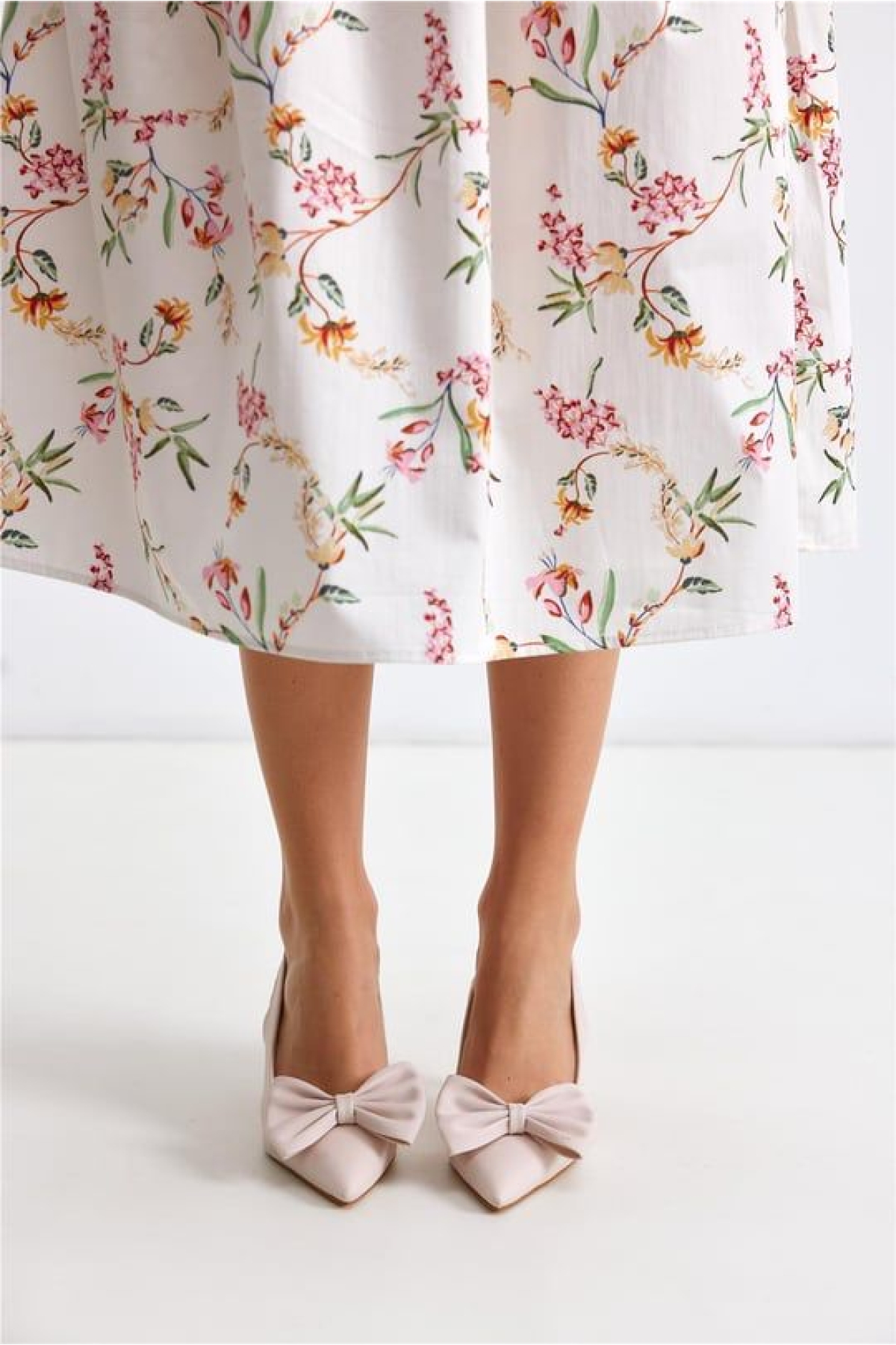 Kurdela Detaylı Arkası Açık Stiletto Kadın Topuklu Ayakkabı - Görsel 4