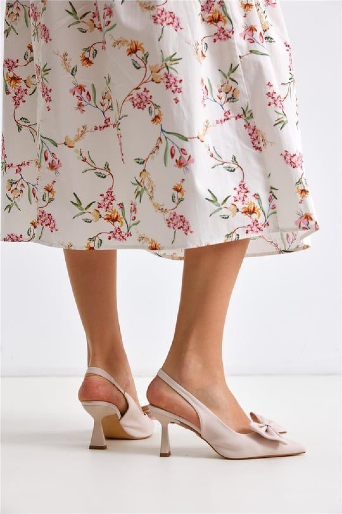 Kurdela Detaylı Arkası Açık Stiletto Kadın Topuklu Ayakkabı - Görsel 5