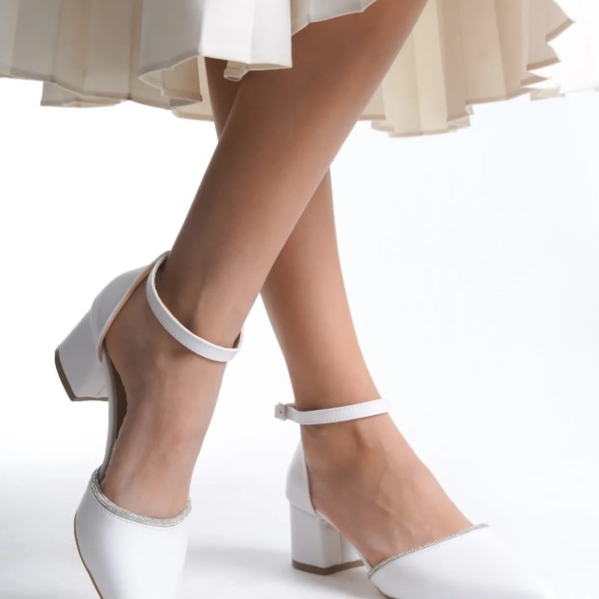 Bilek Bantlı Şerit Taşlı Topuklu Klasik Kadın Topuklu Ayakkabı - Görsel 3