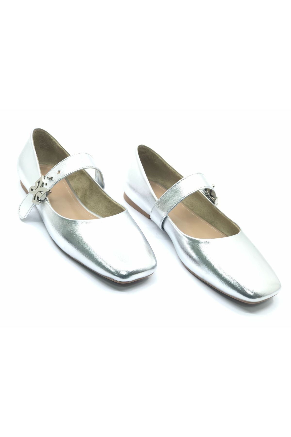 Kemer Detaylı Küt Burun Kadın Babet Ayakkabı - Görsel 3