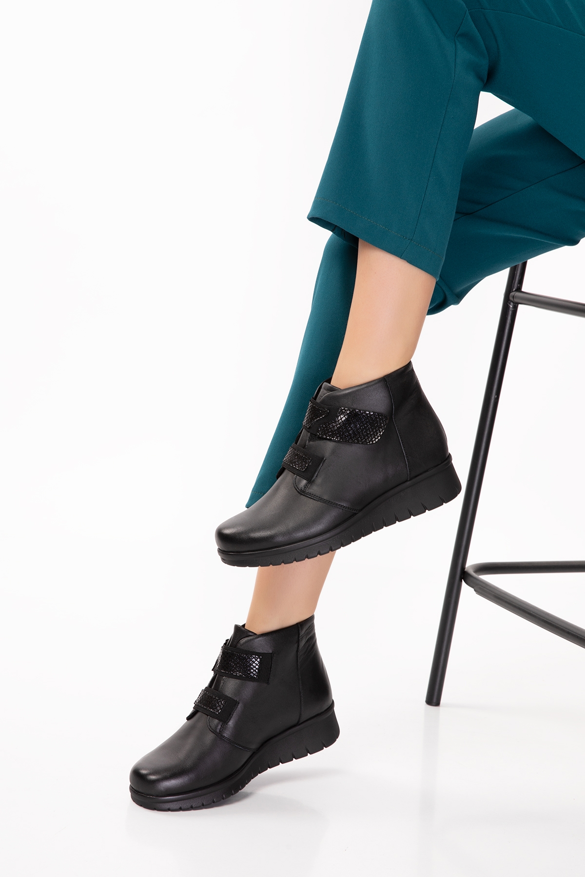 Gondol Kadın Hakiki Deri Cırtlı Kolay Giyim Bot elnr.2126 - Görsel 6