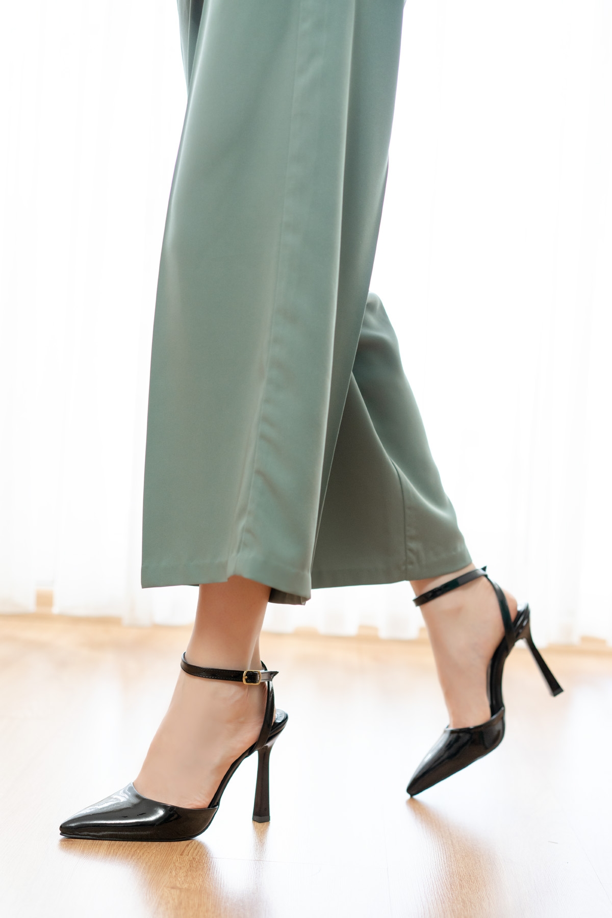 Alberta Siyah Rugan (10 Cm Topuk Boyu ) Sivri Burun Topuklu Ayakkabı - Görsel 4