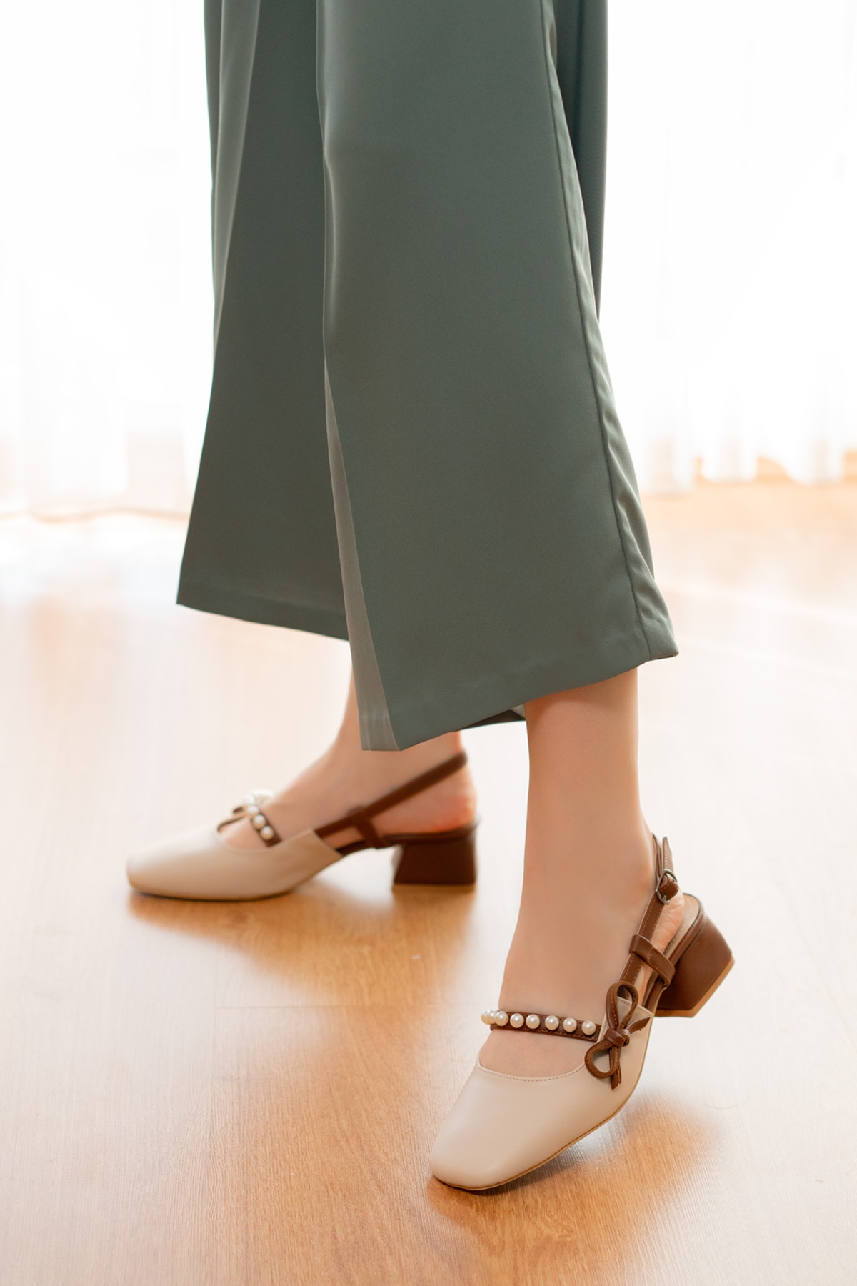 Divolya Divolya Melody Bej Taba Rugan Fiyonklu İnci Detaylı (4 cm Topuklu ) Günlük Kullanım Ayakkabı Flo'da! Bej - 4. görsel