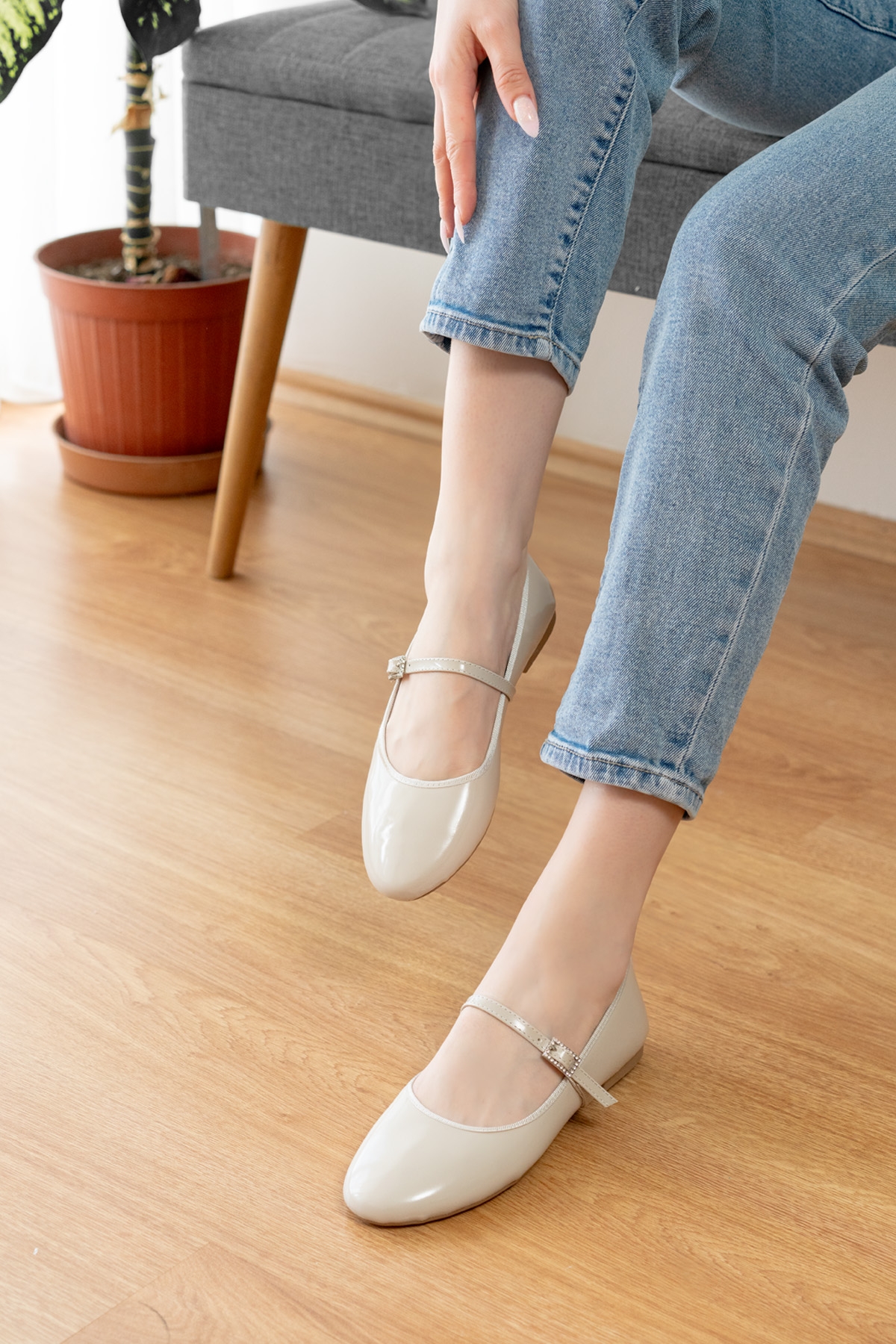 Armi Bej Rugan Taşlı Baretli ( 1 cm Topuklu ) Yuvarlık Burun Babet - Görsel 2