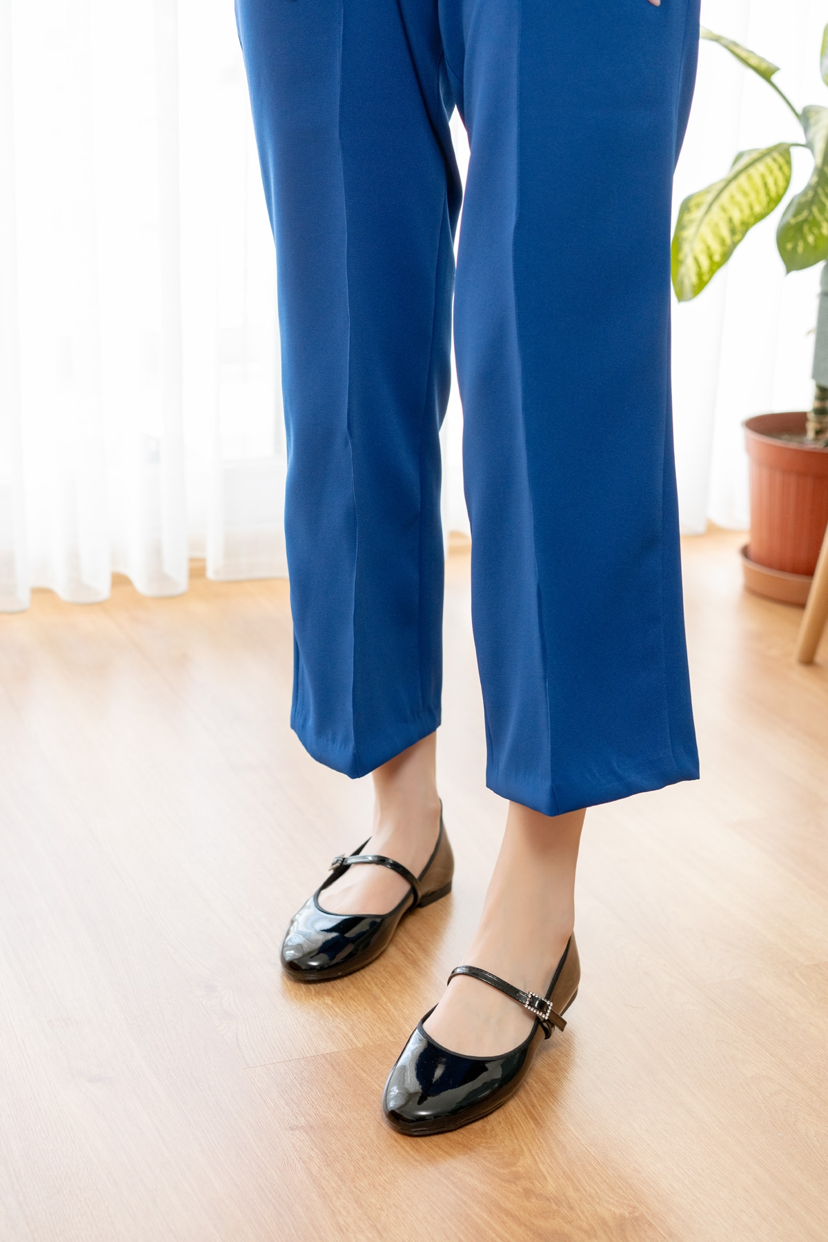 Armi Siyah Rugan Taşlı Baretli ( 1 cm Topuklu ) Yuvarlık Burun Babet - Görsel 2