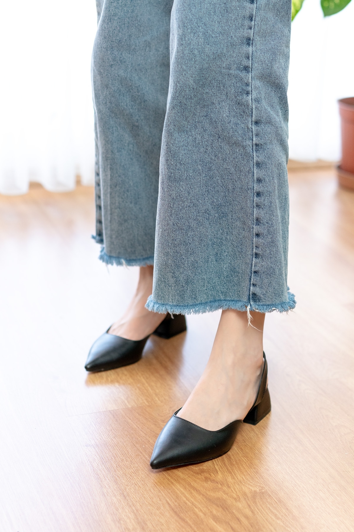 Button Siyah ( 4 cm Topuklu ) Sivri Burun Topuklu Ayakkabı - Görsel 2