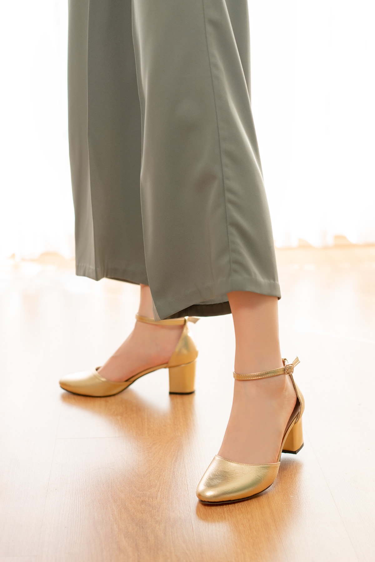 Cordon Gold Yuvarlak Burun ( 5 Cm Topuklu)Topuklu Ayakkabı - Görsel 4