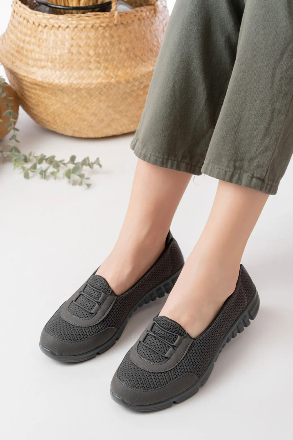 Kadın Günlük Babet Bağcık Detaylı Fileli Anne Ayakkabısı 1021-111-0006 - Görsel 4
