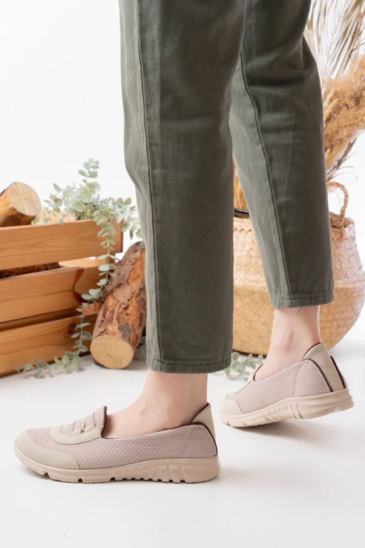 Kadın Günlük Babet Bağcık Detaylı Fileli Anne Ayakkabısı 1021-111-0006 - Görsel 4