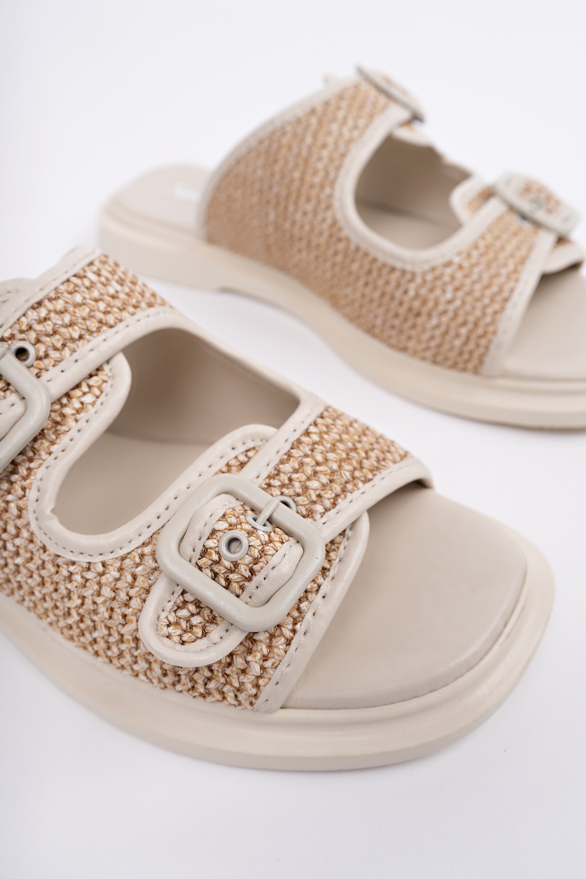 SARLE Çift Bantlı Ayarlanabilir Kemerli Kadın Günlük Hasır Terlik - Görsel 8