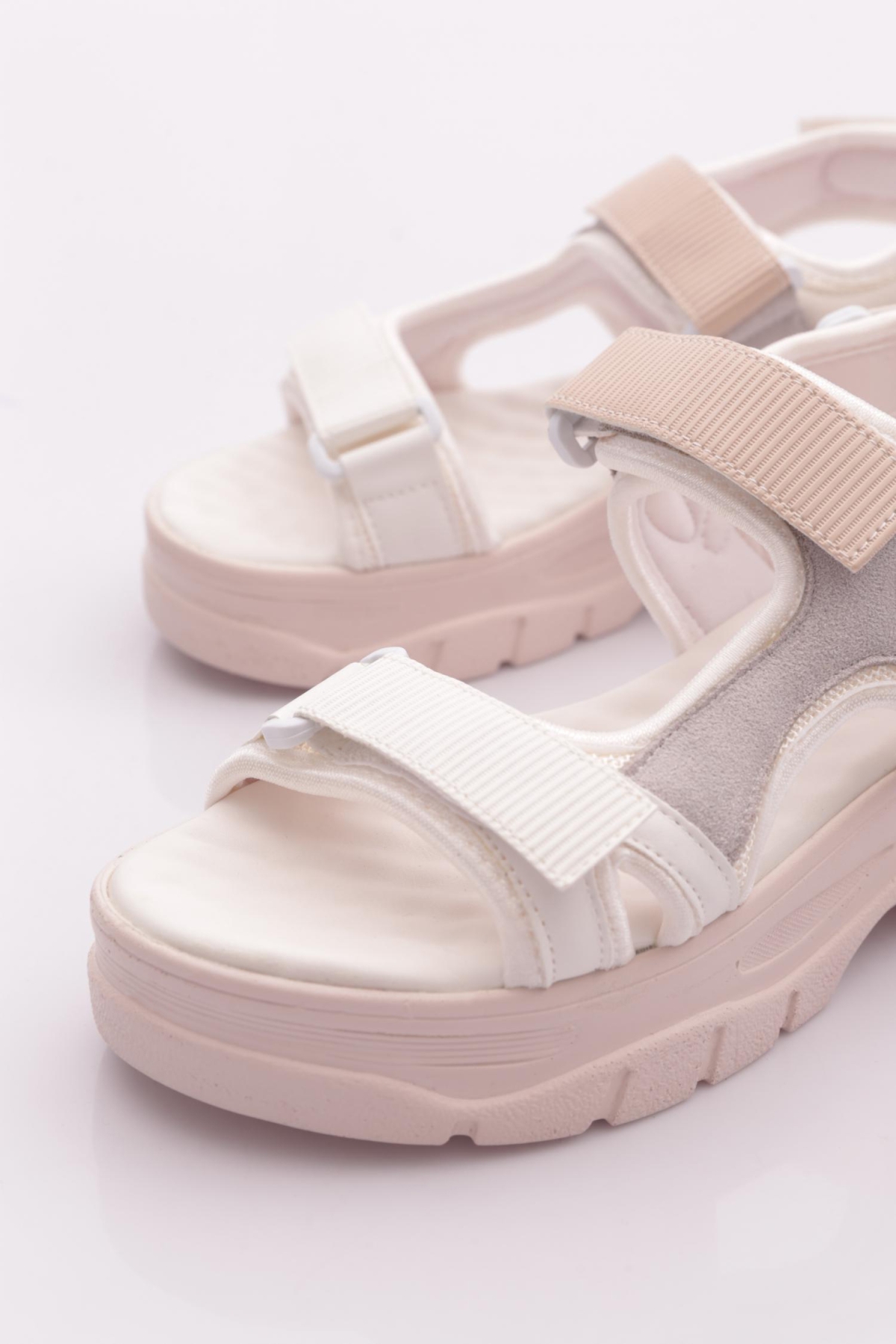 4740-22Y Kadin Kalin Taban Cirtli Sandalet - Görsel 5