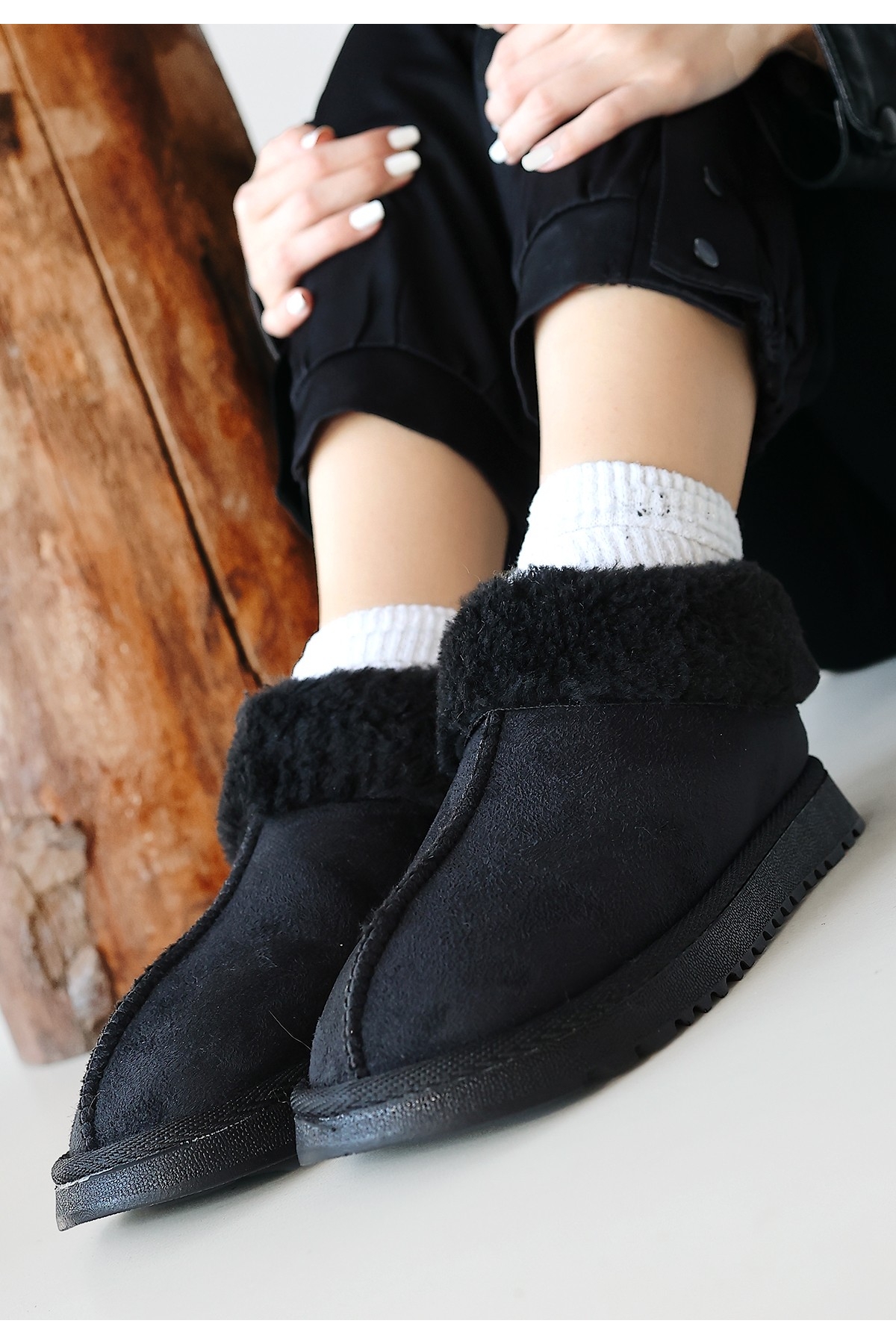 Siyah Süet Kadın Bot - Görsel 4
