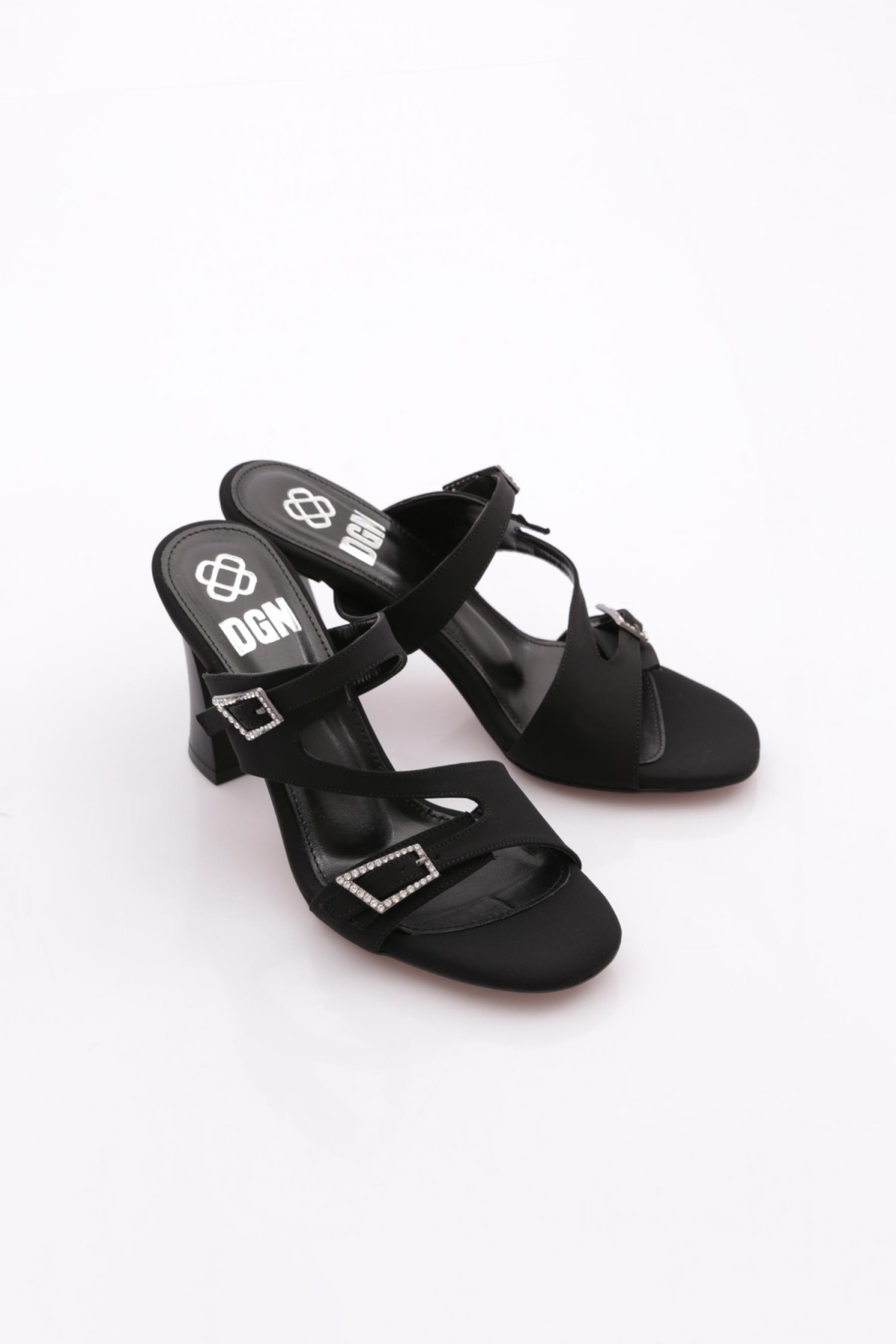 802 Kadin Aksesuarli Topuklu Terlik - Görsel 3