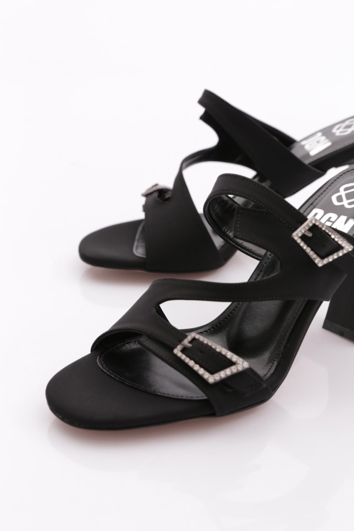 802 Kadin Aksesuarli Topuklu Terlik - Görsel 5