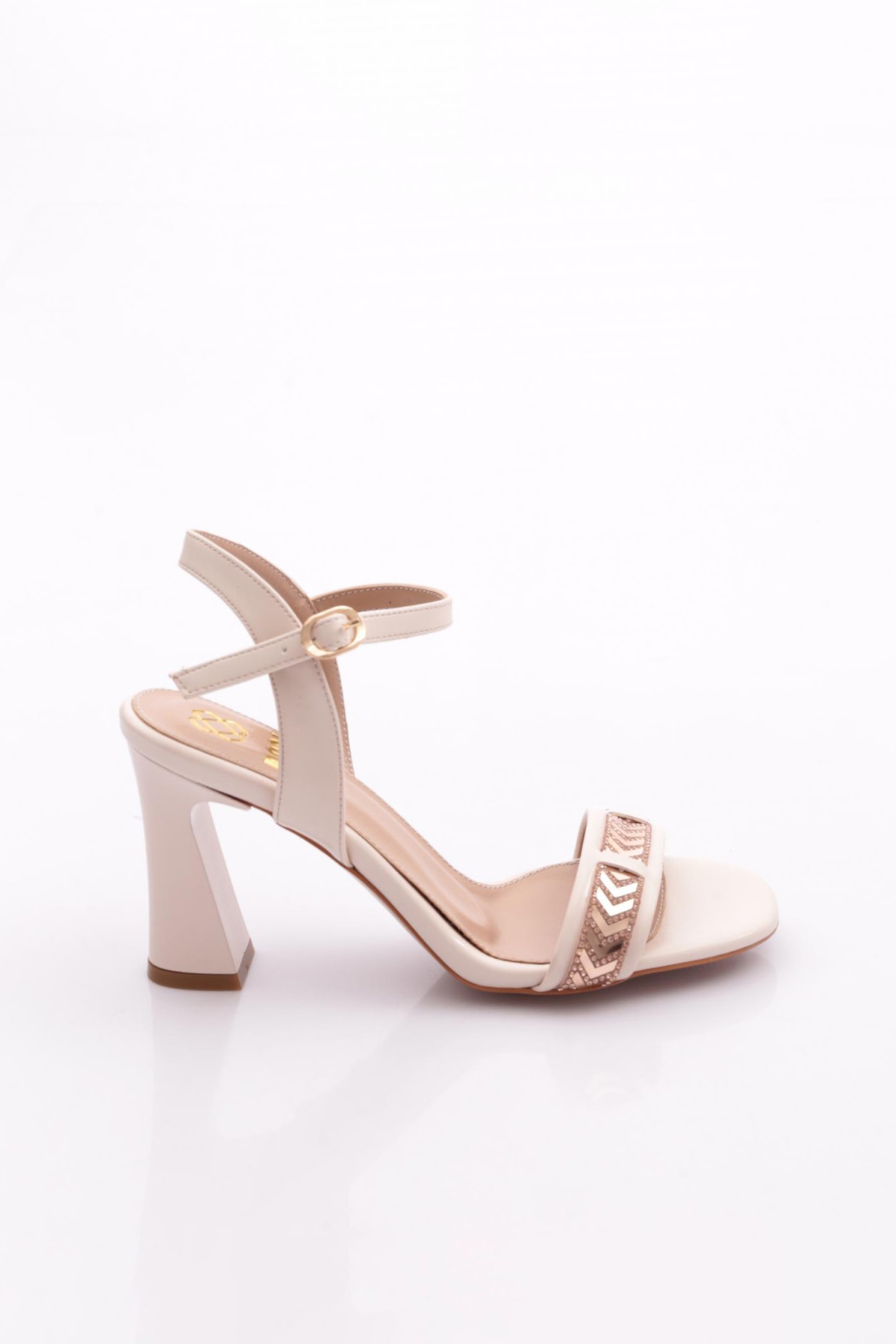 801 Kadin Aksesuarli Topuklu Ayakkabi - Görsel 2