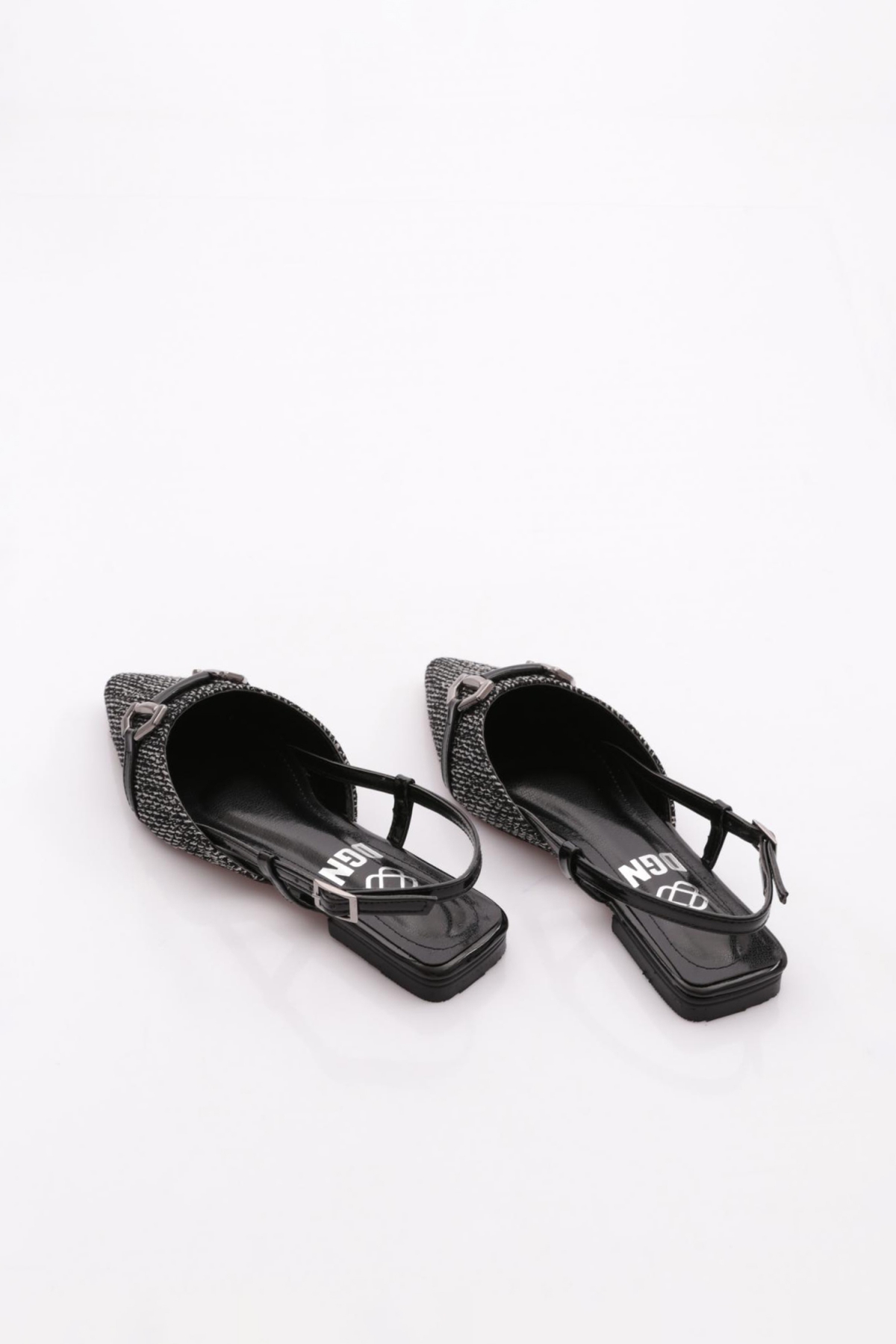 6006 Kadin Metal Aksesuarli Arkadan Bağlamali Babet - Görsel 4