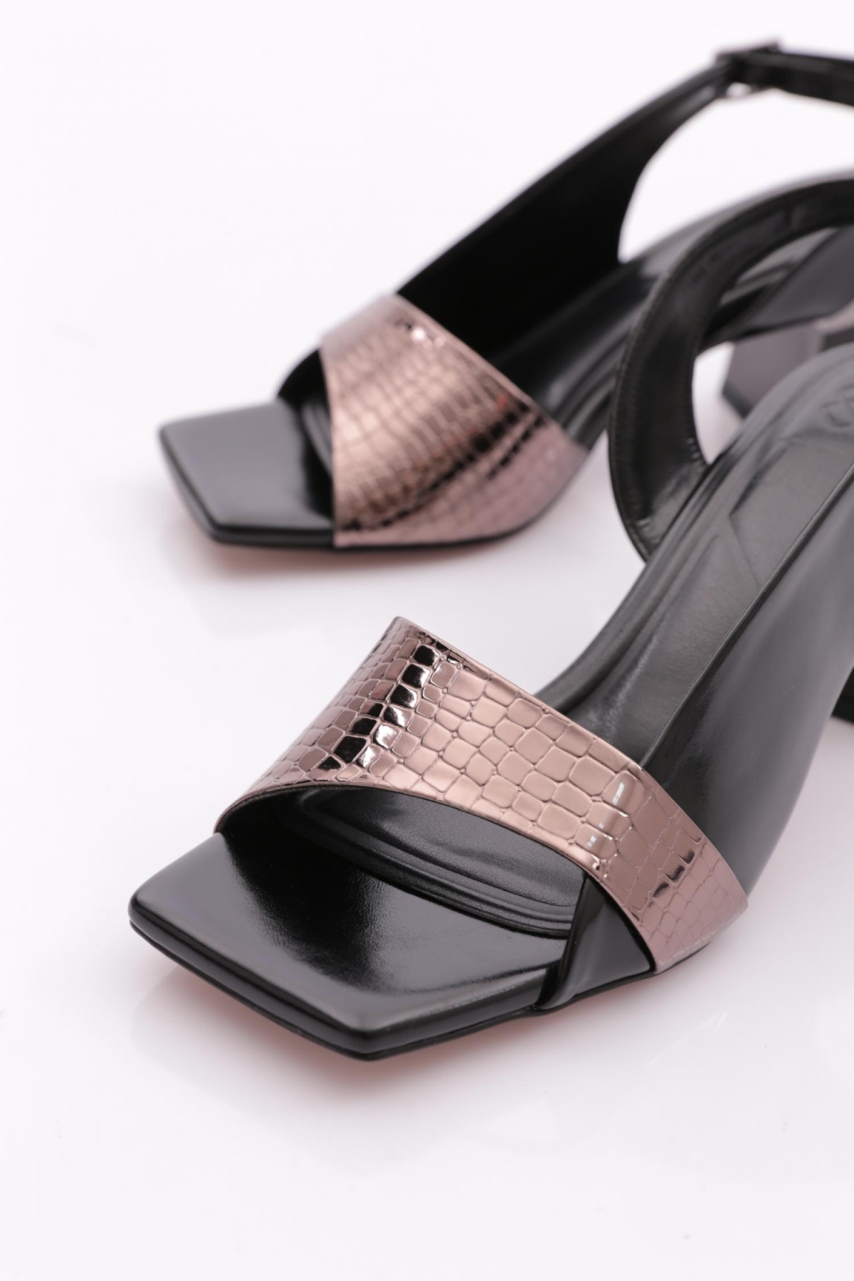 401 Kadin Şeritli Bilekten Bağlama Topuklu Ayakkabi - Görsel 5