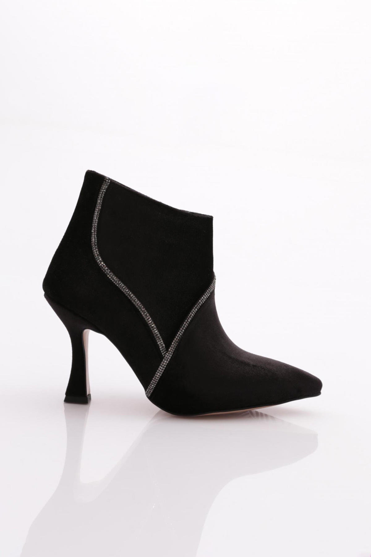 210 Kadin Bot - Görsel 2