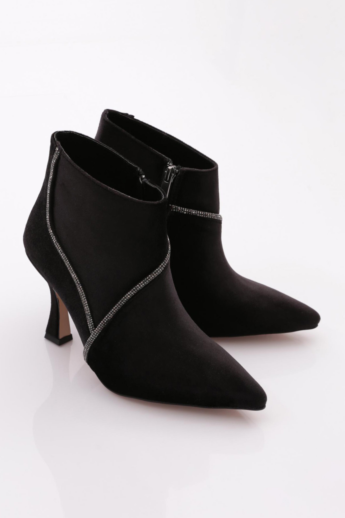 210 Kadin Bot - Görsel 3