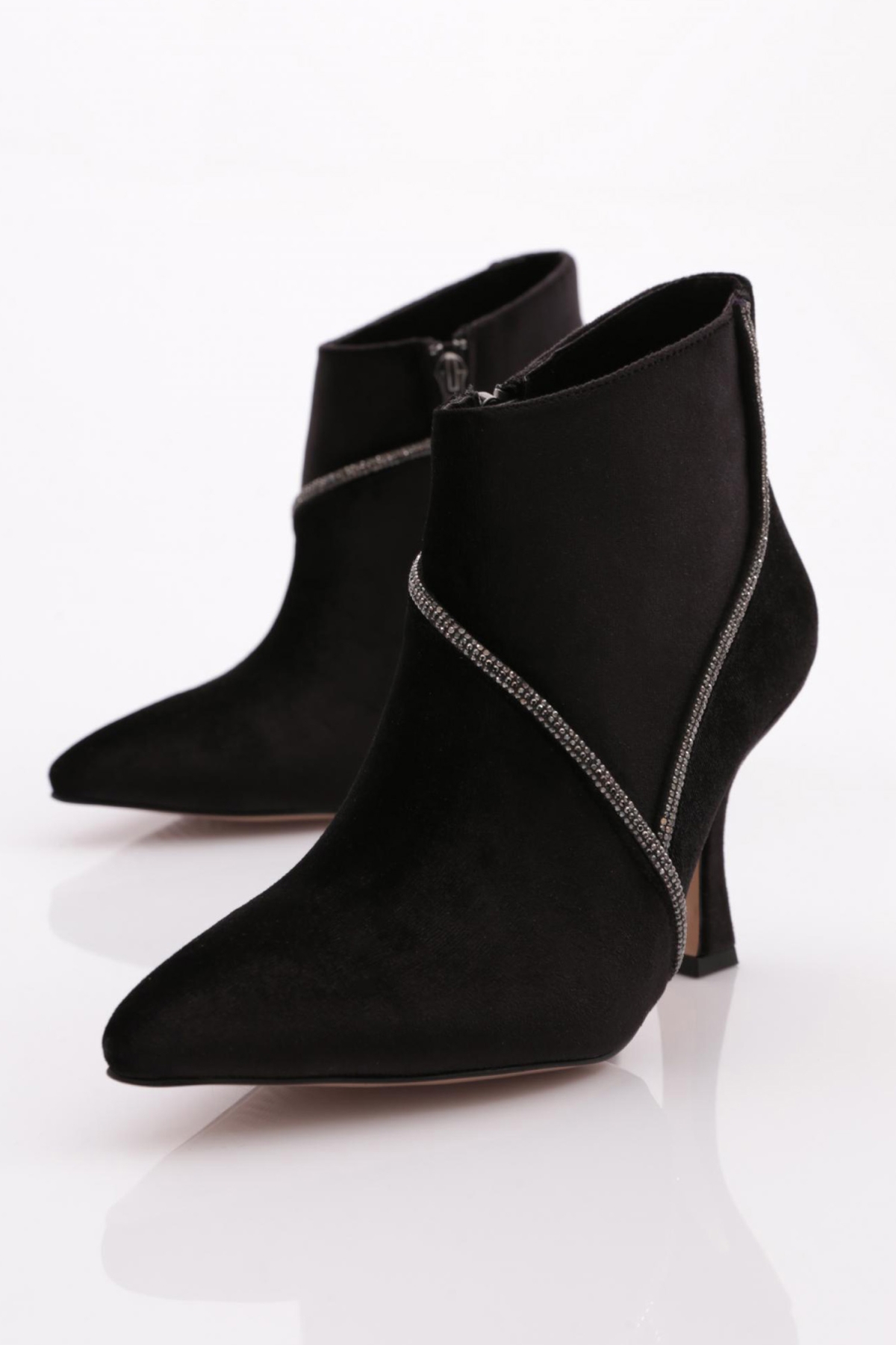 210 Kadin Bot - Görsel 5