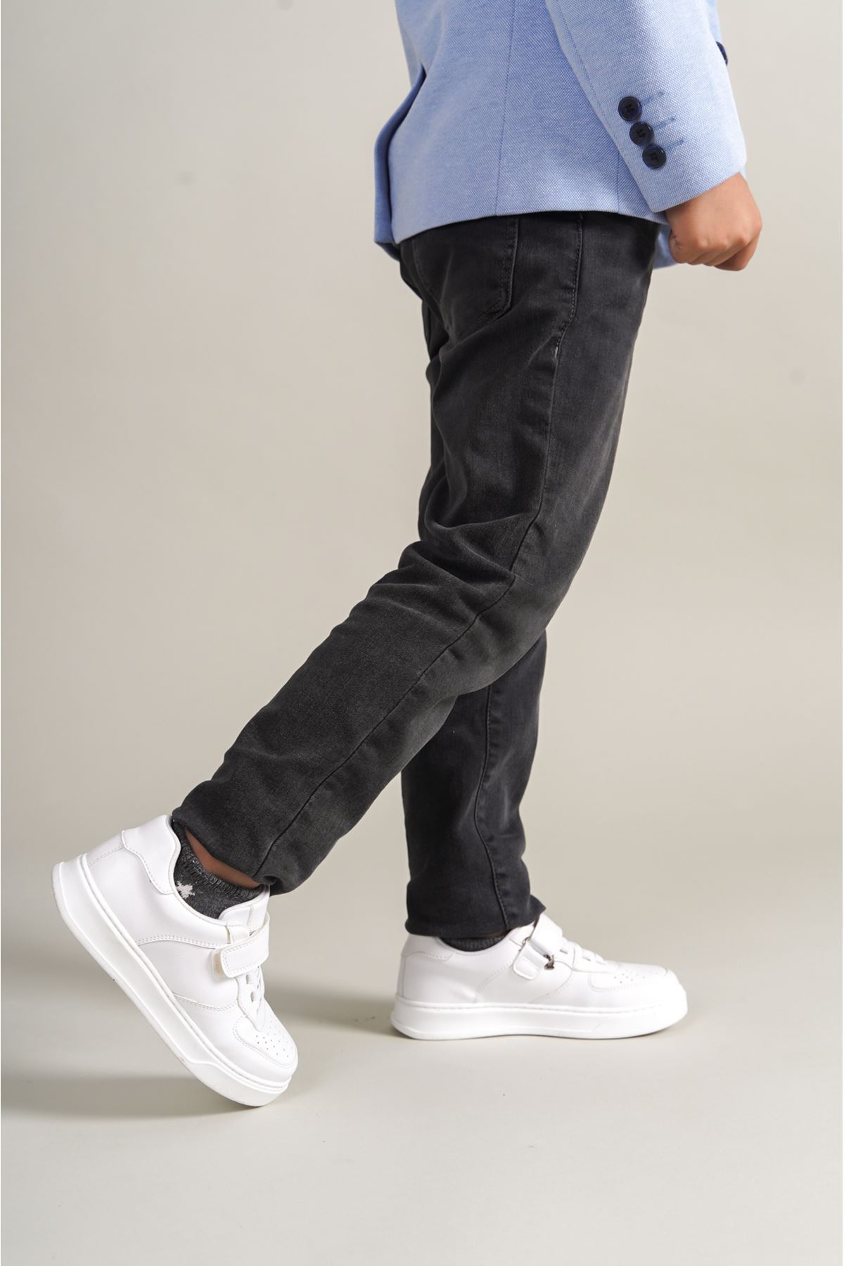 Cırtlı Bağcık Detaylı Erkek Çocuk Günlük Yürüyüş Ayakkabısı Beyaz - Görsel 4