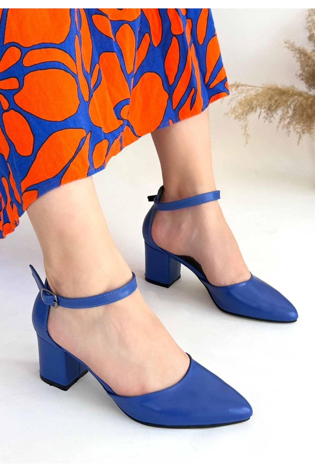 Mavi Suni Deri Topuklu Kadın Ayakkabı - Görsel 2
