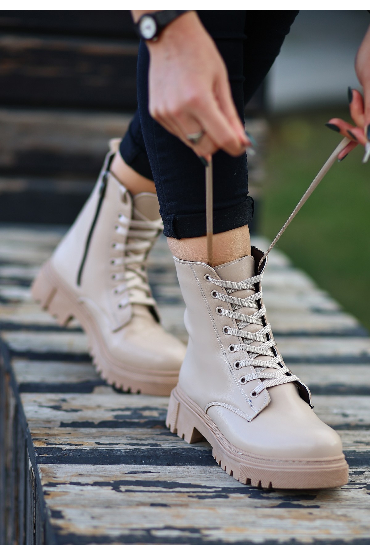 Kadın Nude Nut Suni Deri Bağcıklı Bot - Görsel 5