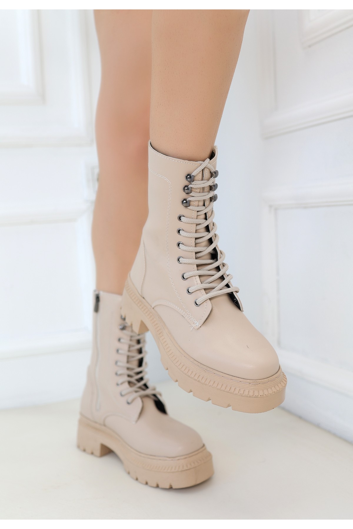 Kadın Nude Nut Suni Deri Bağcıklı Bot - Görsel 3