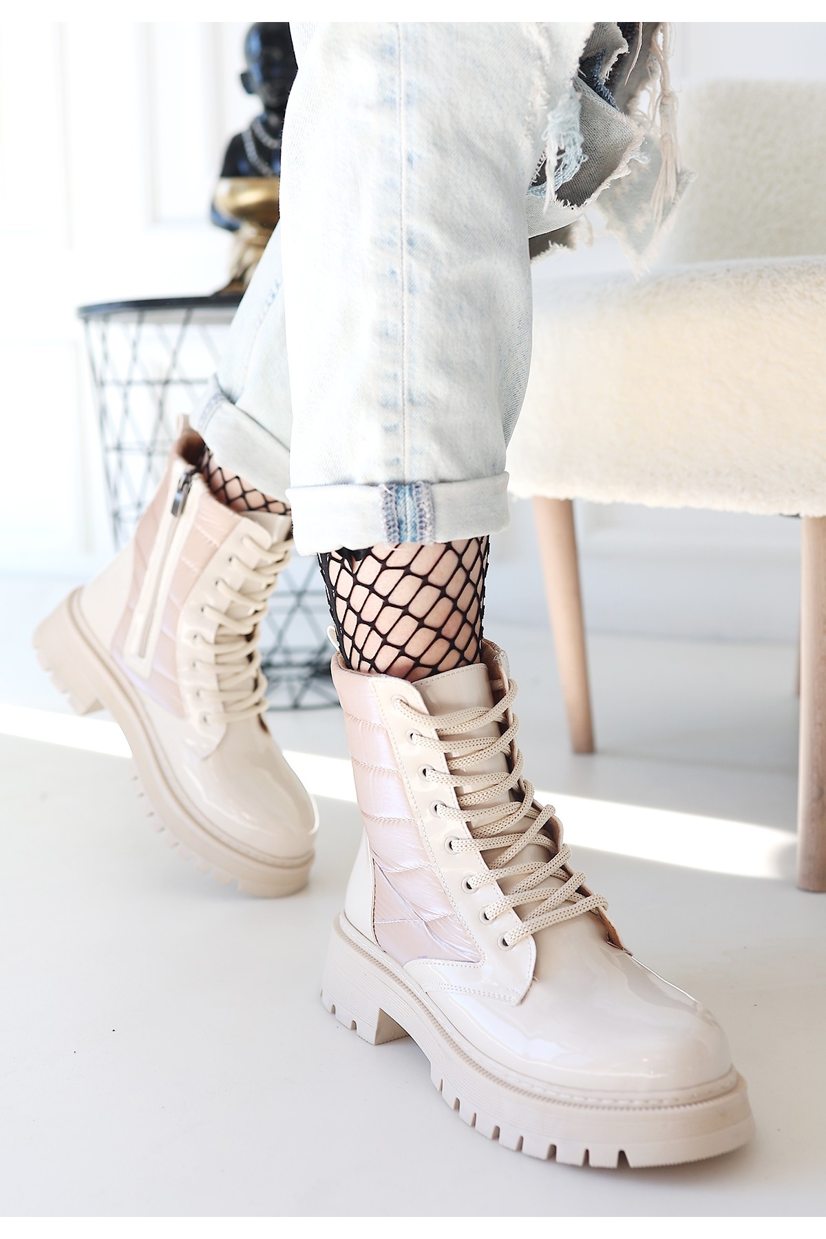 Kadın Bej Rugan Bağcıklı Günlük Bot - Görsel 3