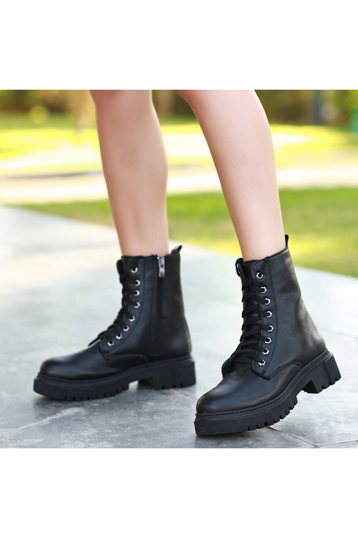 Kadın Siyah Suni Deri Bağcıklı Bot - Görsel 6