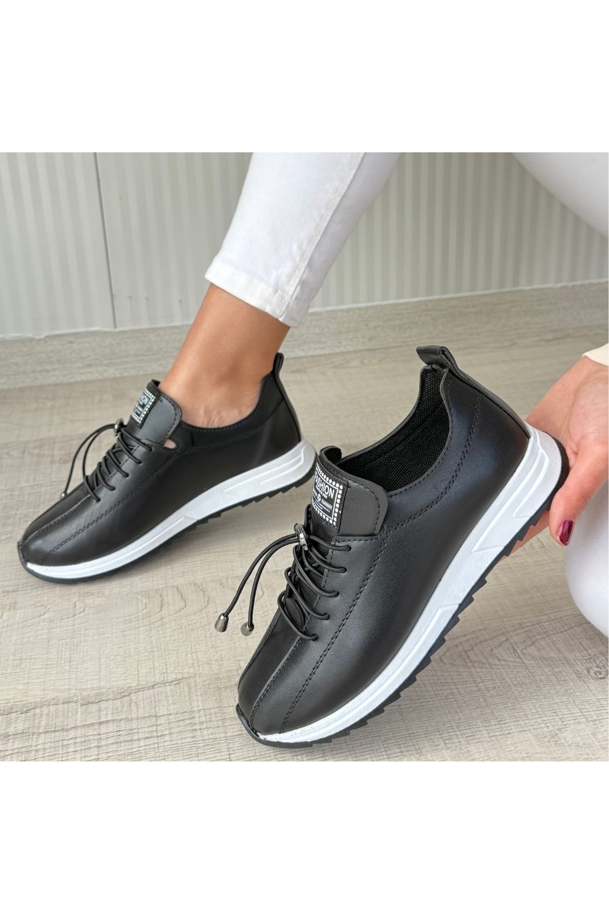 Siyah Suni Deri Bağcıklı Kadın Sneaker Ayakkabı - Görsel 5