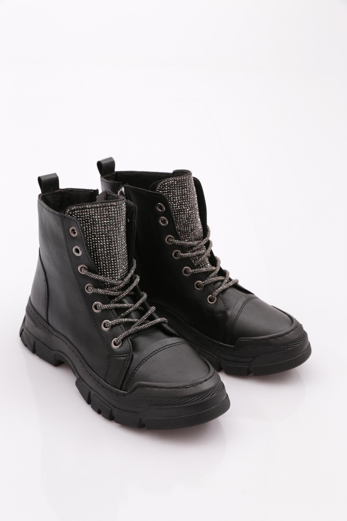 081 Kadin Bot - Görsel 3