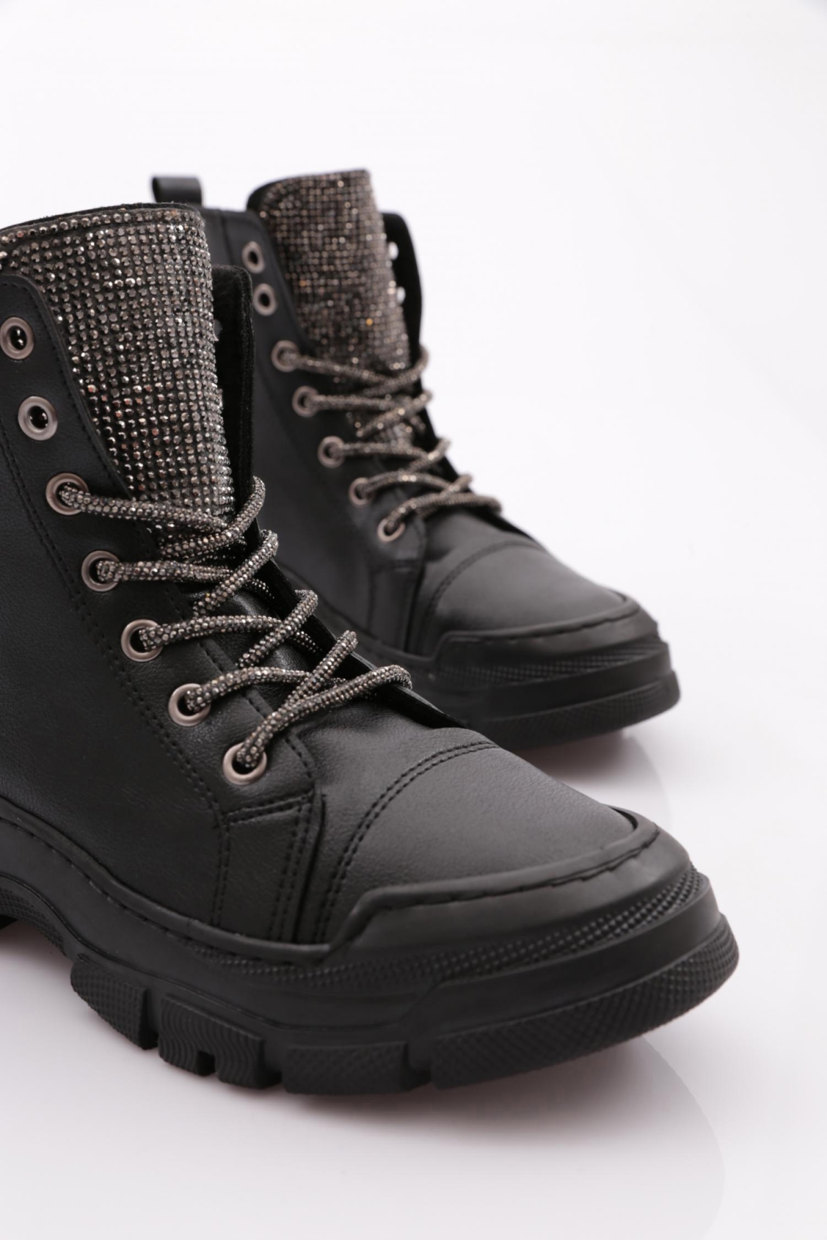 081 Kadin Bot - Görsel 5