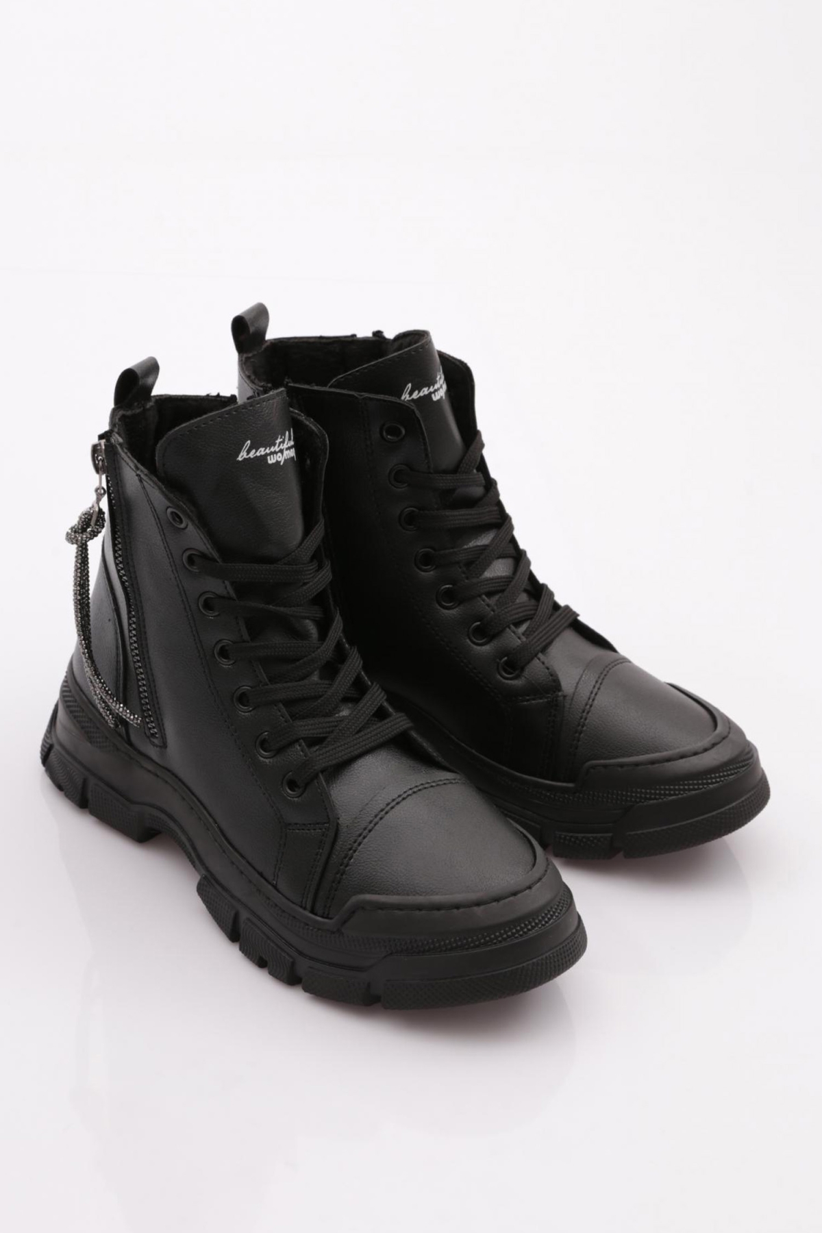 080 Kadin Bot - Görsel 3