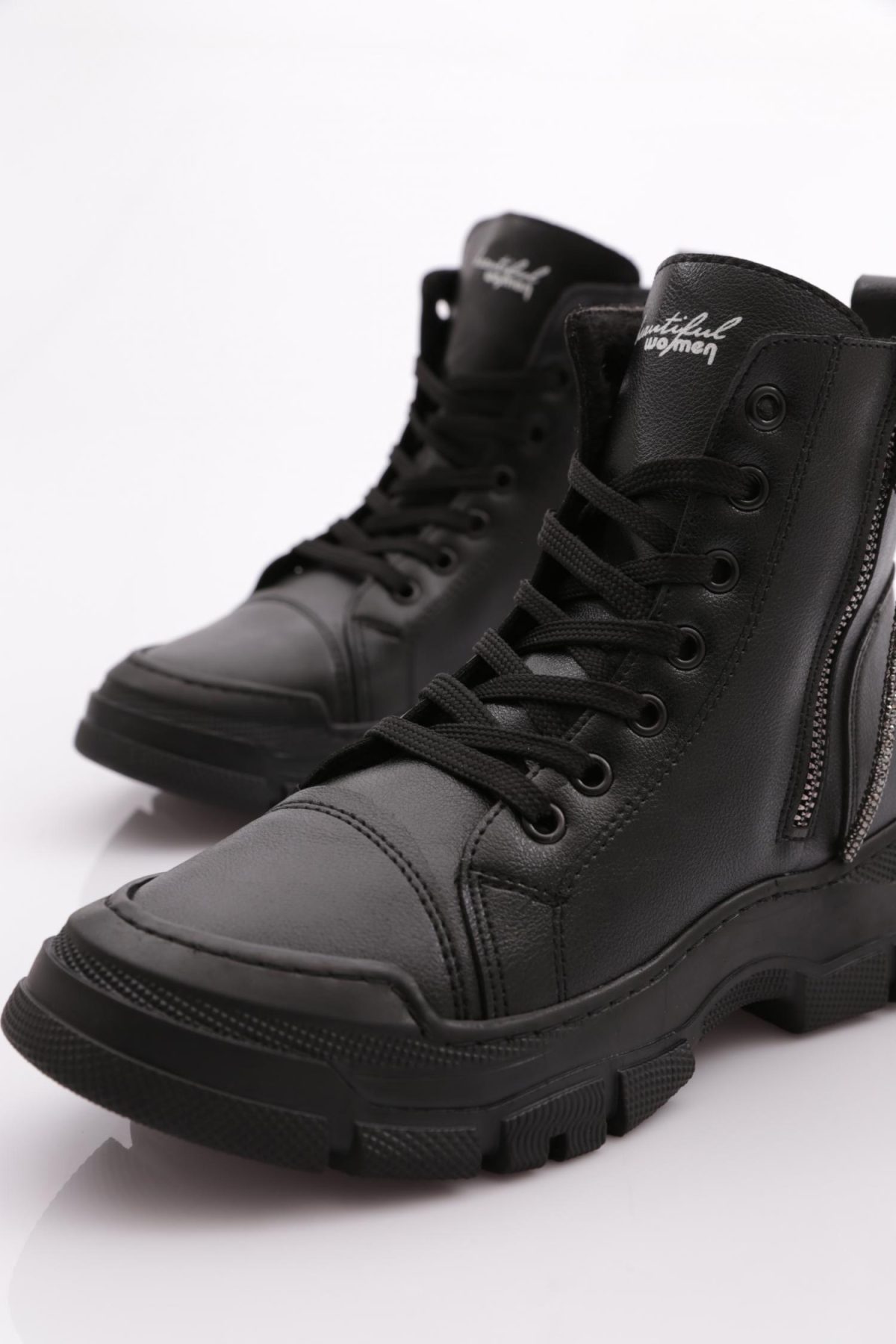 080 Kadin Bot - Görsel 5