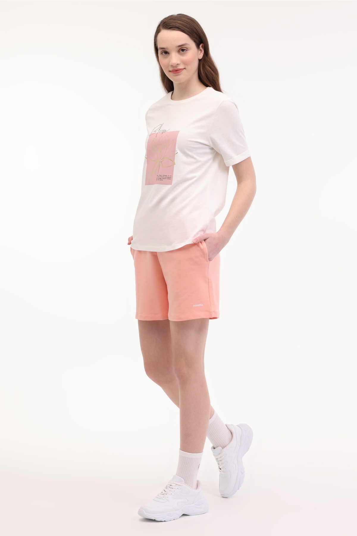 https://floimages.mncdn.com/media/catalog/product/25-04/11/101931625_m3.JPG