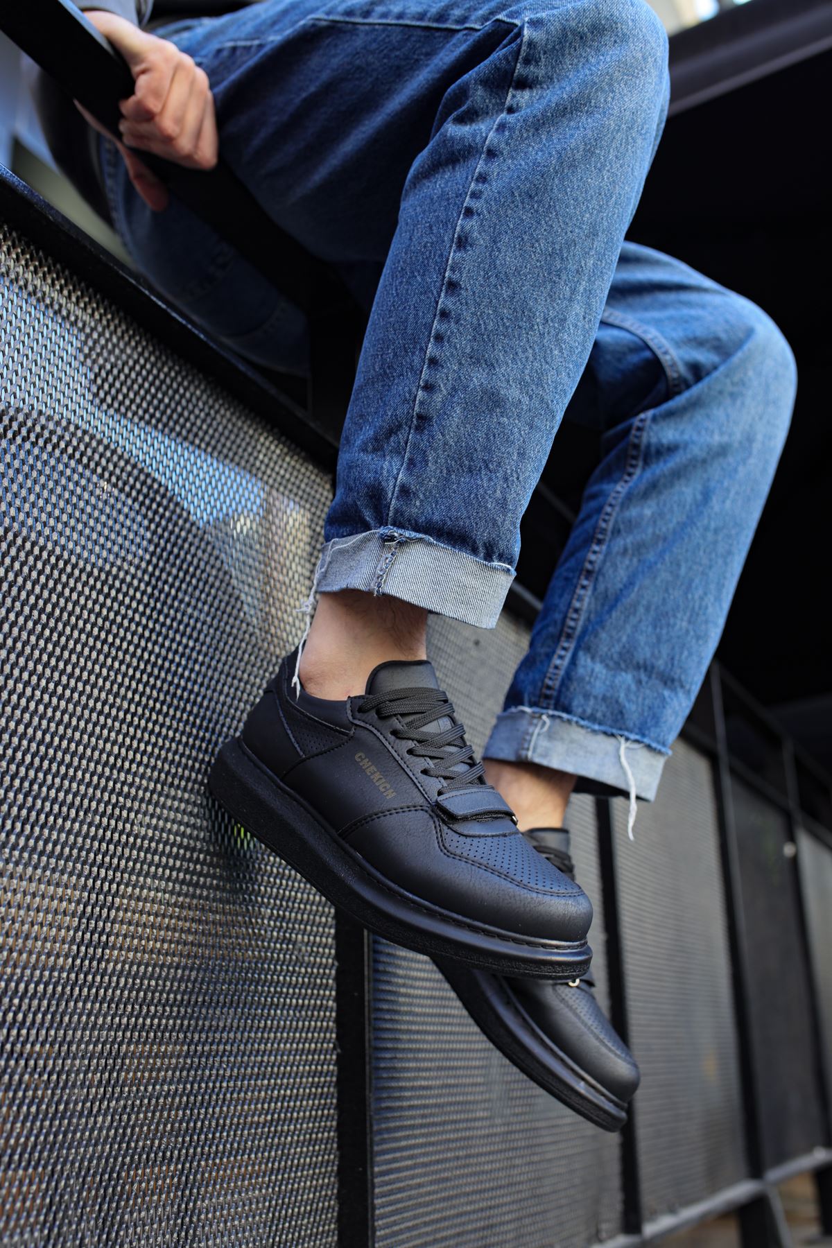 Bağcıklı Cırt Detaylı Erkek Günlük Ayakkabı Siyah - Görsel 3