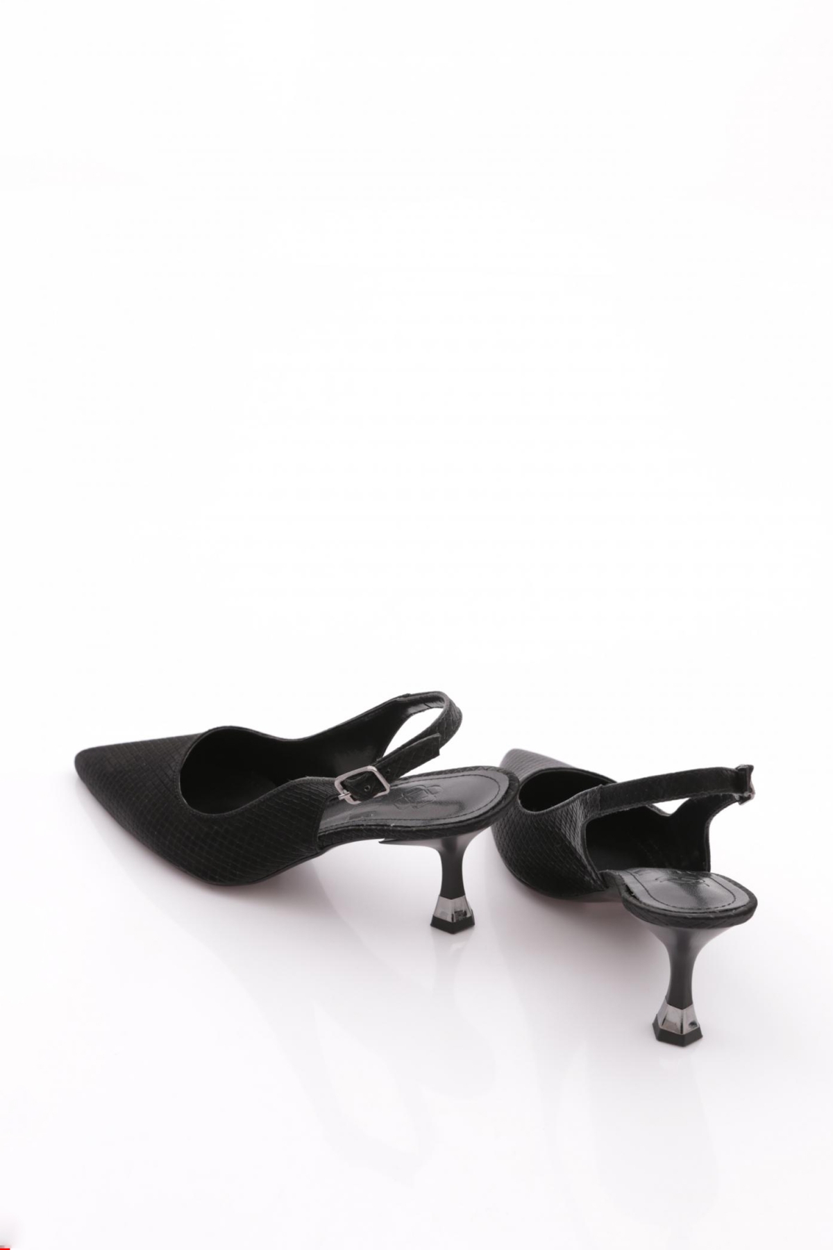 4002 Kadin Sivri Burun Topuklu Ayakkabi - Görsel 4