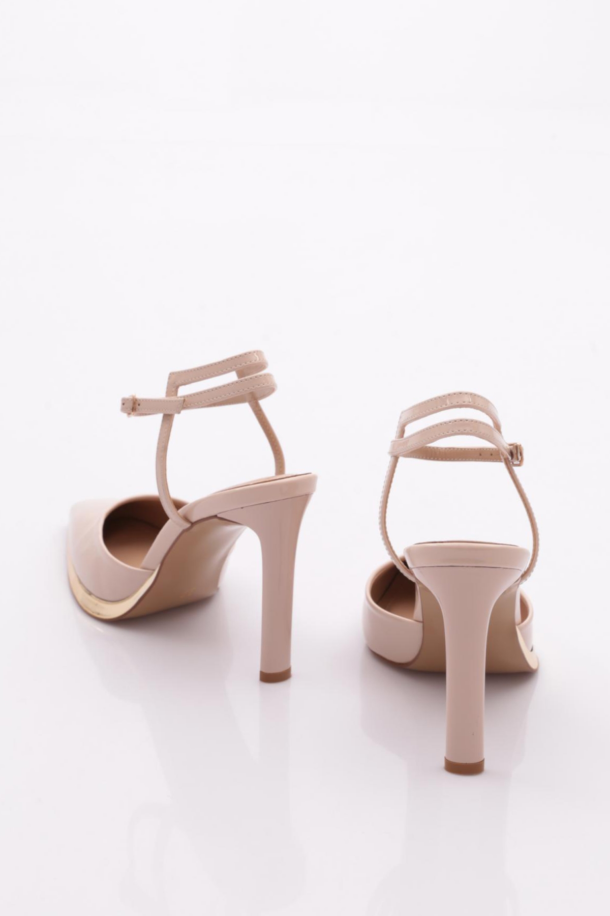 5505 Kadin Sivri Burun Topuklu Ayakkabi - Görsel 4